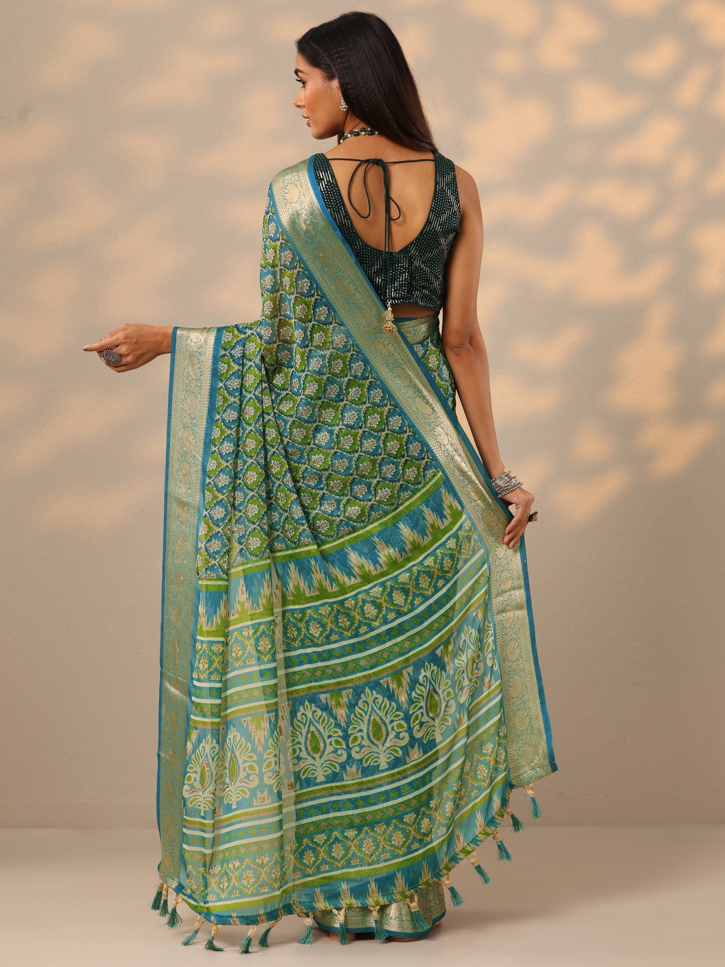 Teal Printed Georgette Saree With Unstitched Blouse Piece