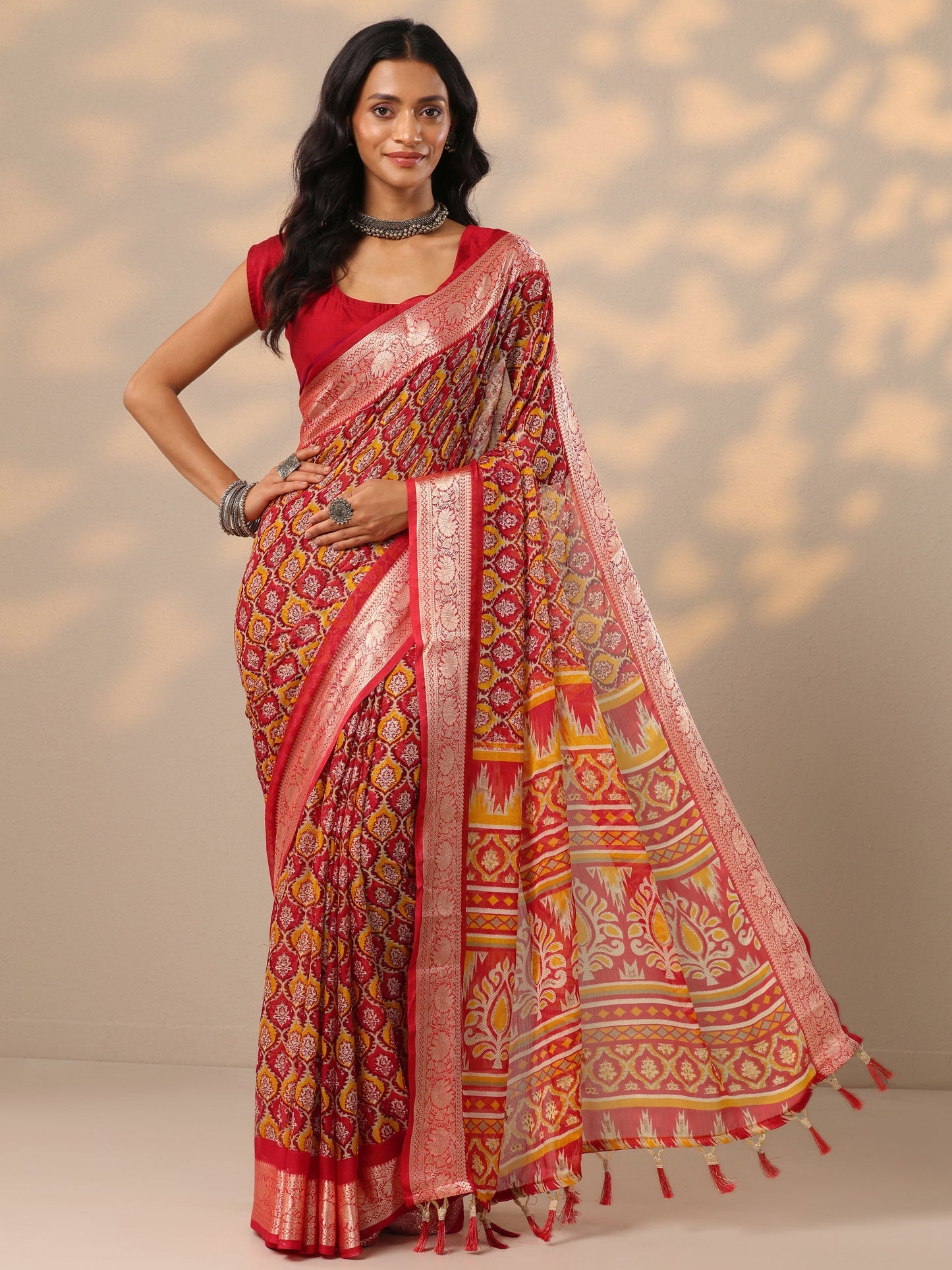 Red Printed Banarasi Georgette Saree With Unstitched Blouse Piece