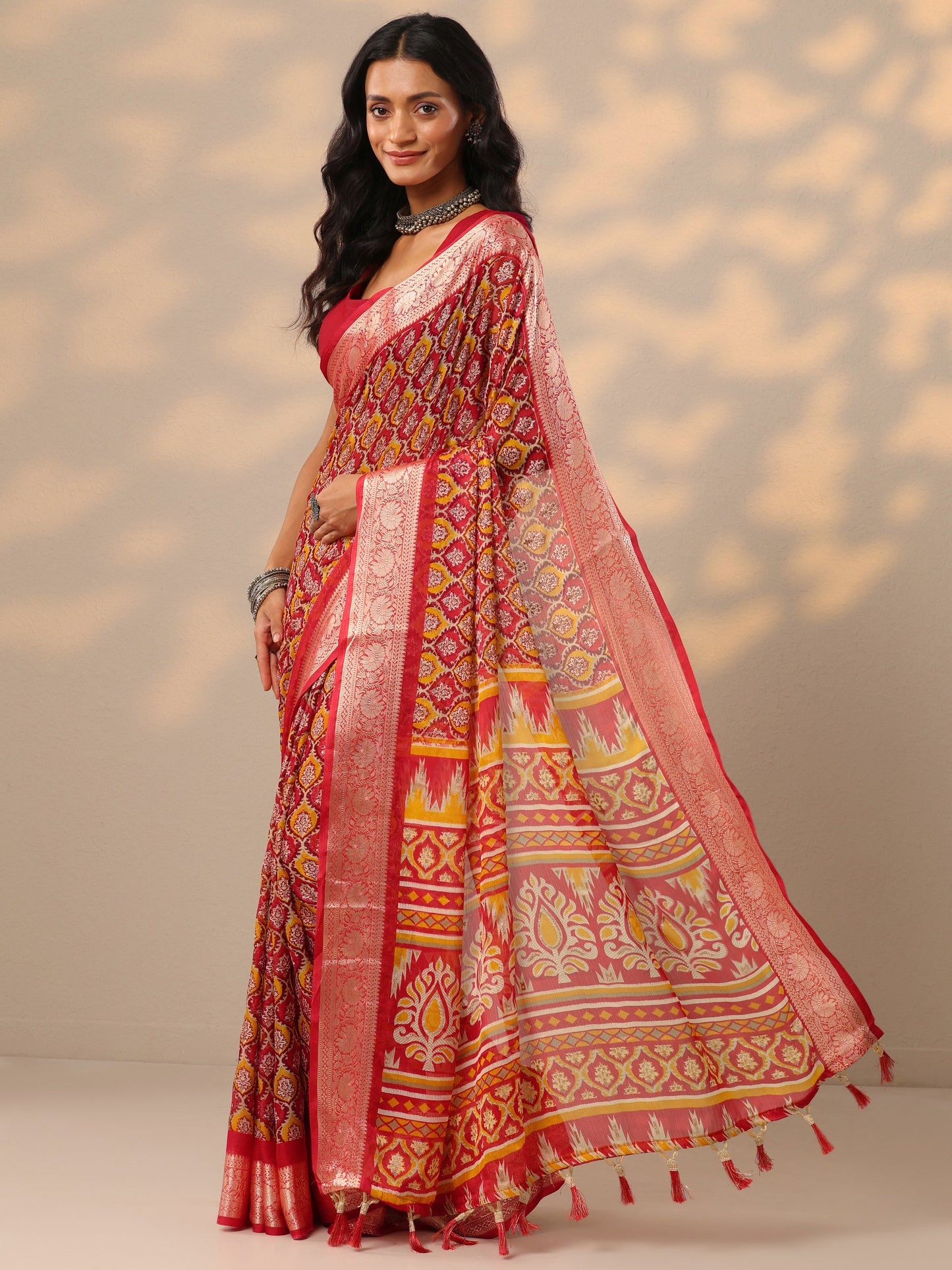 Red Printed Banarasi Georgette Saree With Unstitched Blouse Piece