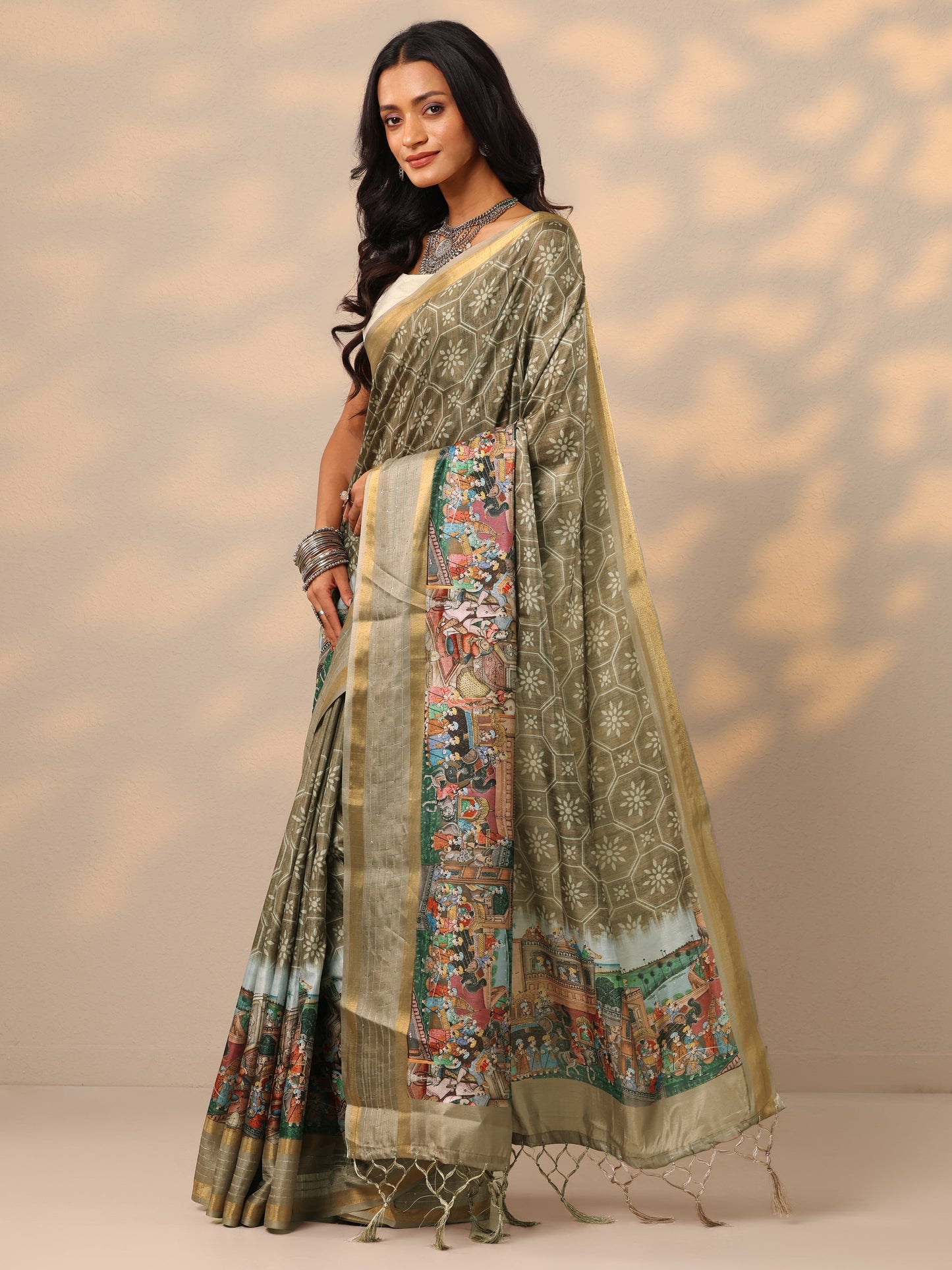 Beige Printed Silk blend Saree With Unstitched Blouse Piece