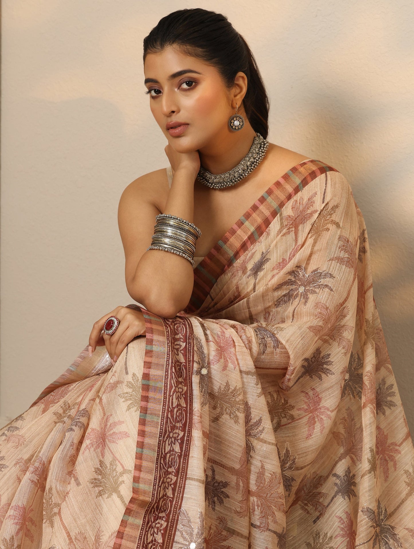 Tan Printed Cotton Blend Saree With Unstitched Blouse Piece