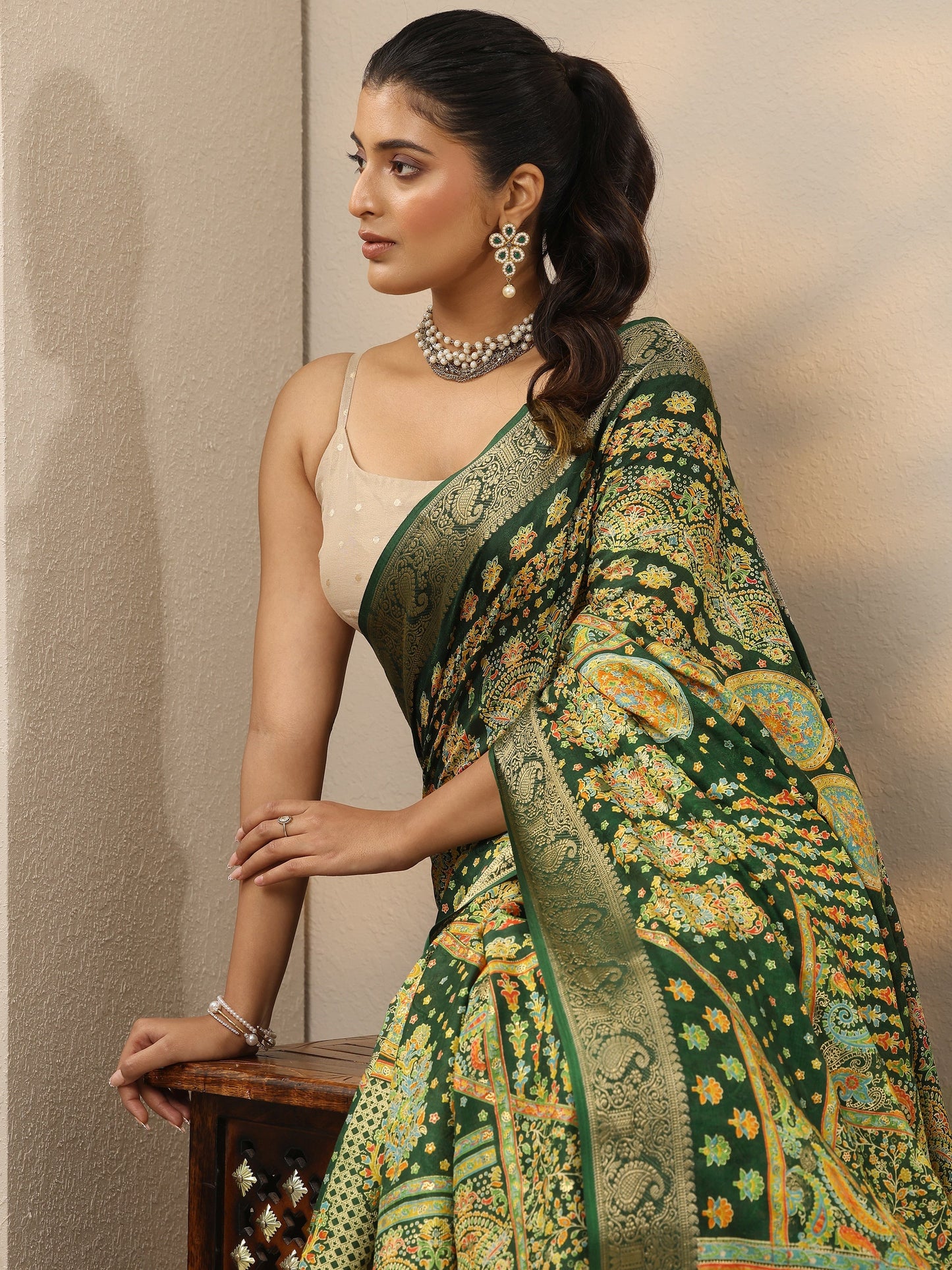Green Printed Silk Blend Saree With Unstitched Blouse Piece