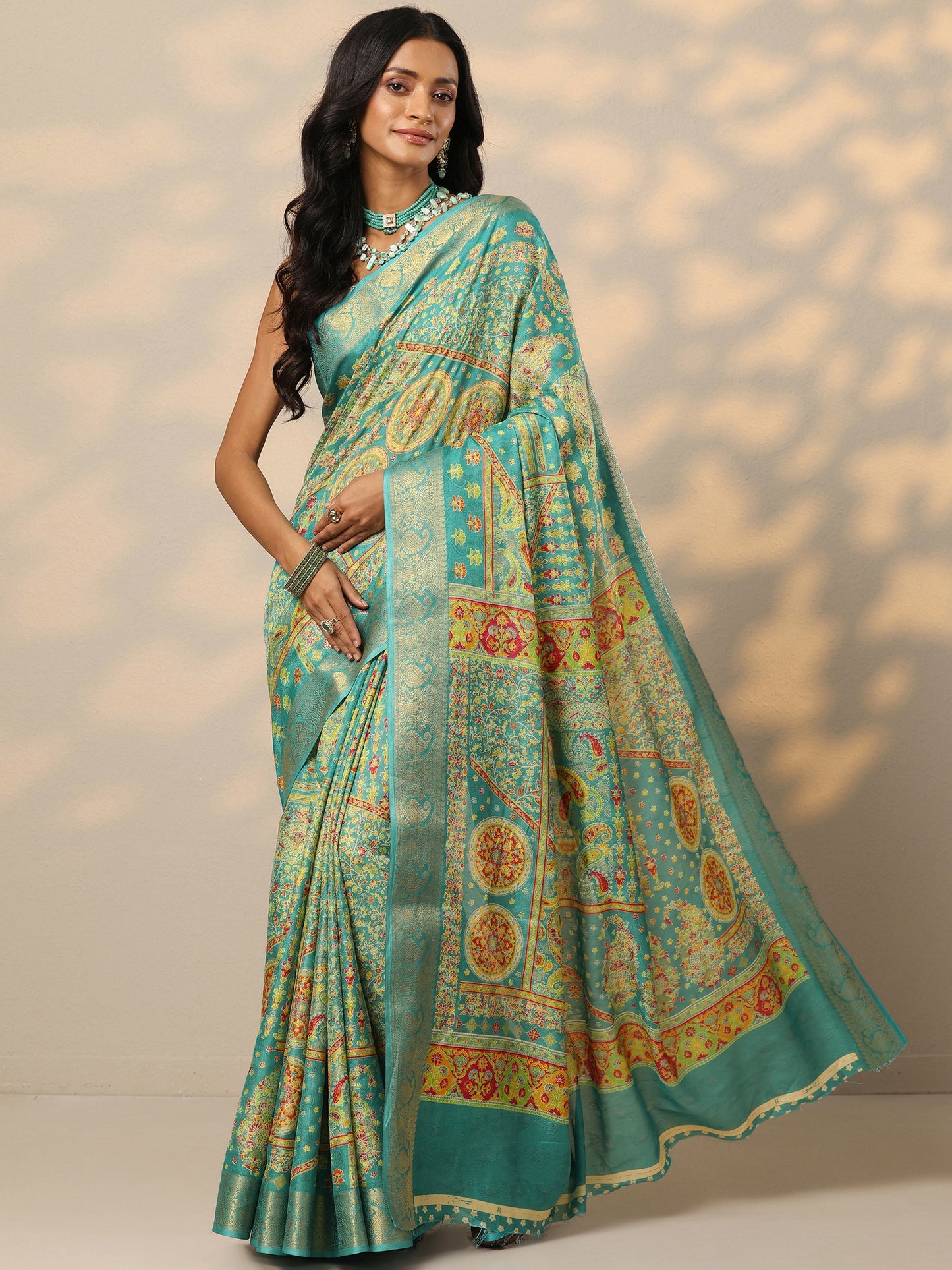 Teal Printed Silk Blend Saree With Unstitched Blouse Piece