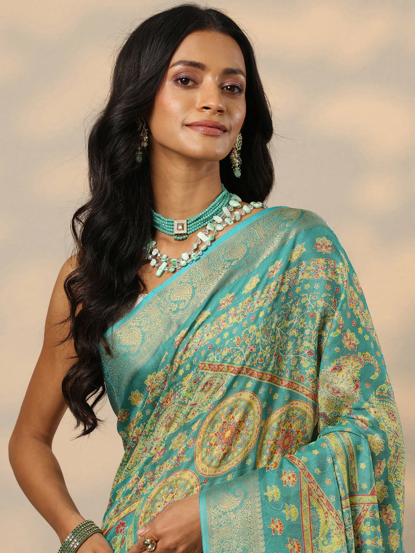 Teal Printed Silk Blend Saree With Unstitched Blouse Piece
