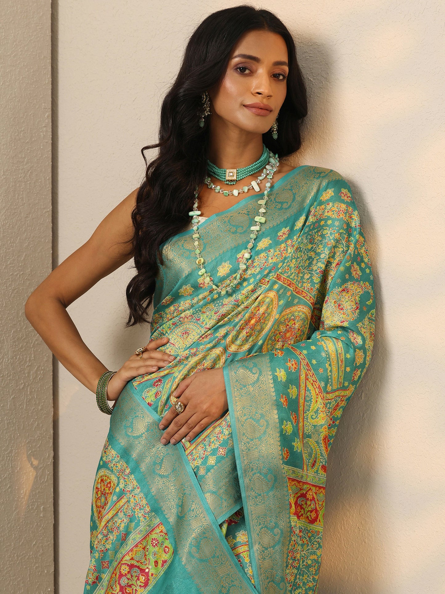 Teal Printed Silk Blend Saree With Unstitched Blouse Piece