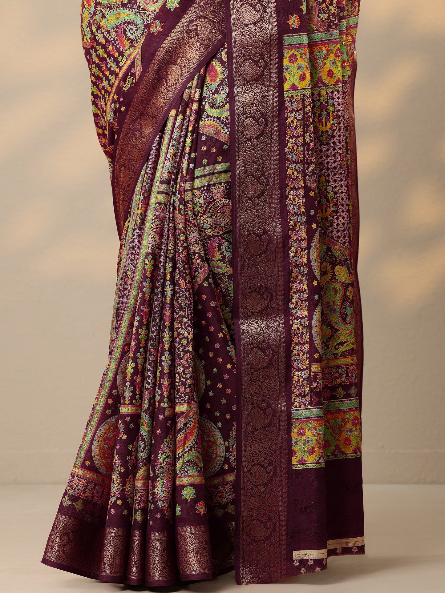 Burgundy Printed Silk Blend Saree With Unstitched Blouse Piece