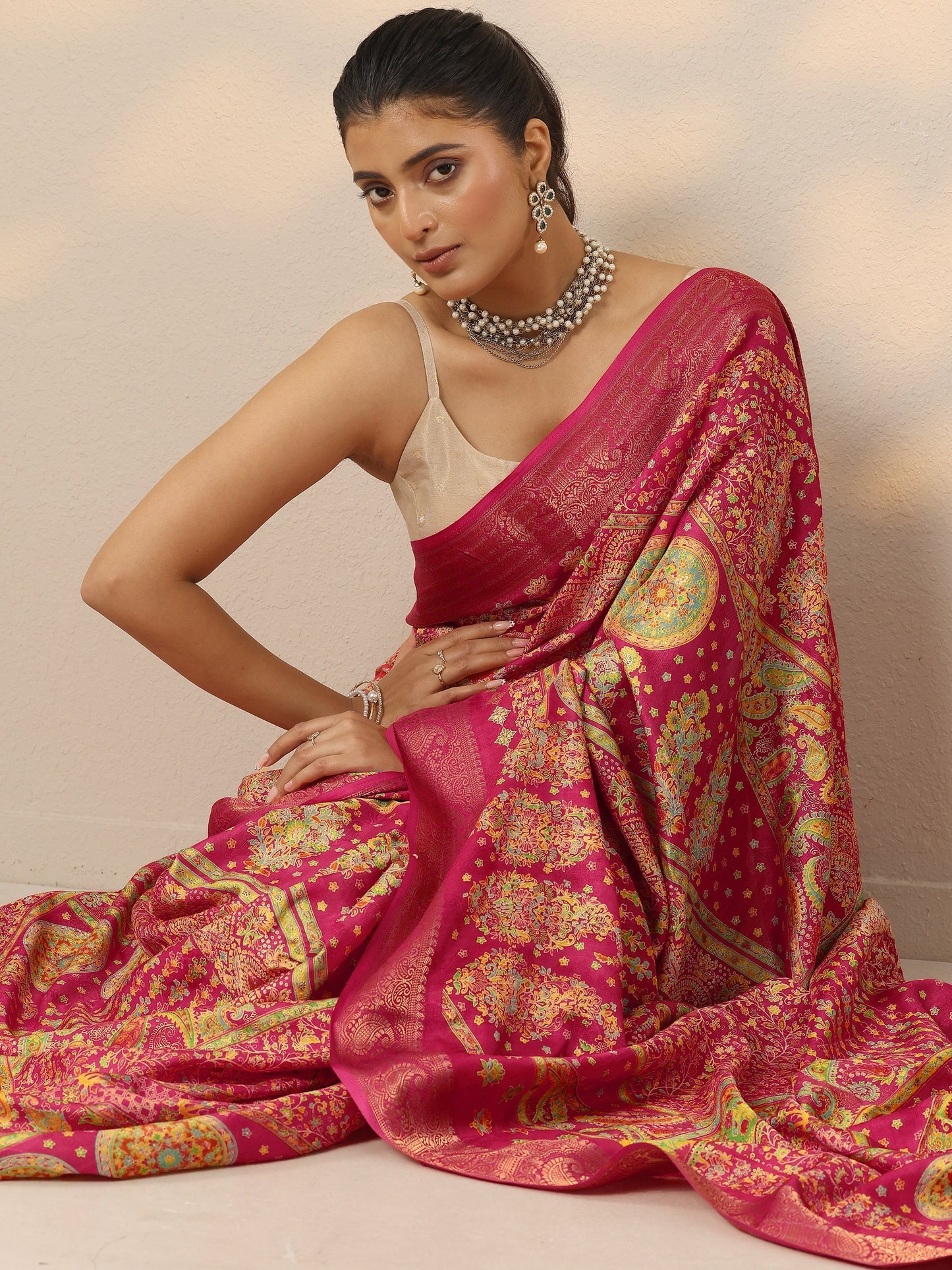 Pink Printed Silk Blend Saree With Unstitched Blouse Piece