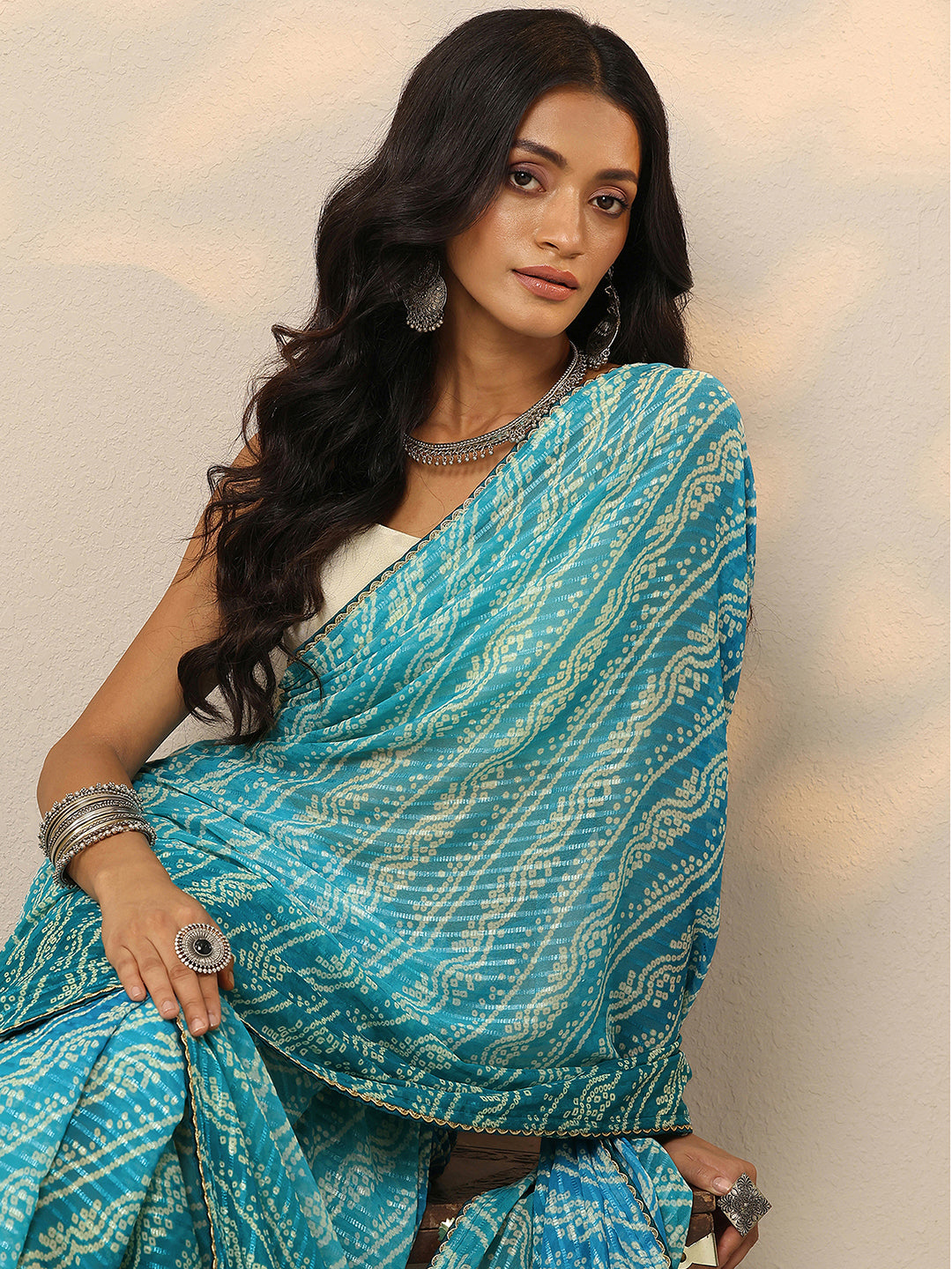 Teal Bandhani Printed Chiffon Saree With Unstitched Blouse Piece