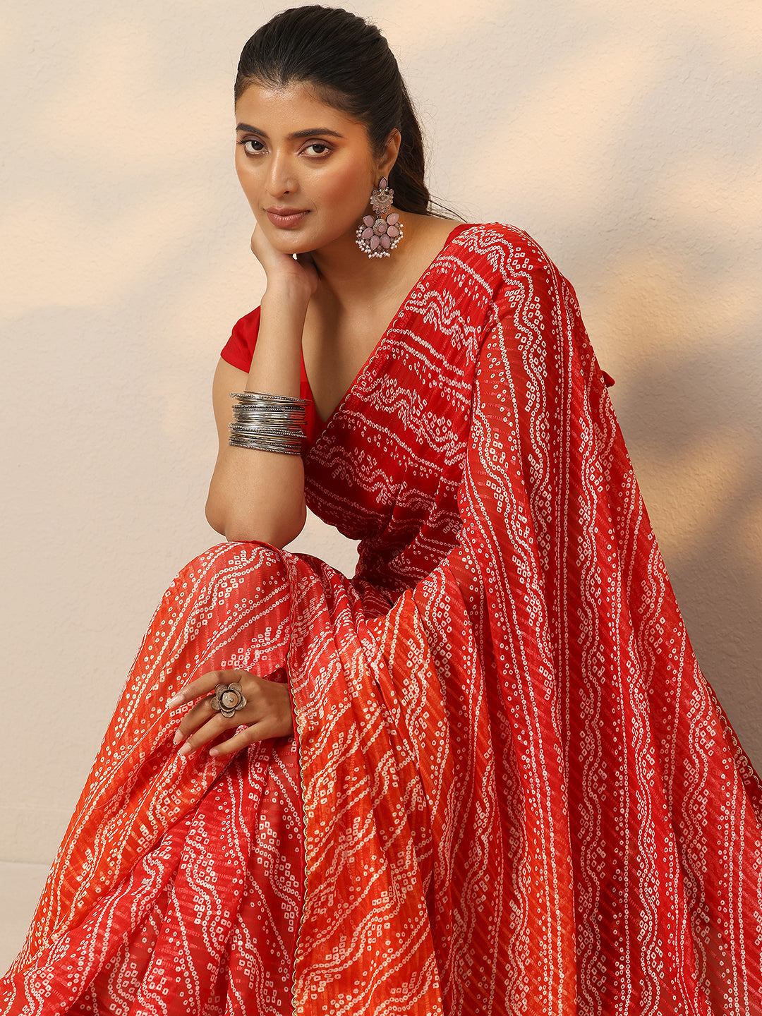 Red Bandhani Printed Chiffon Saree With Unstitched Blouse Piece