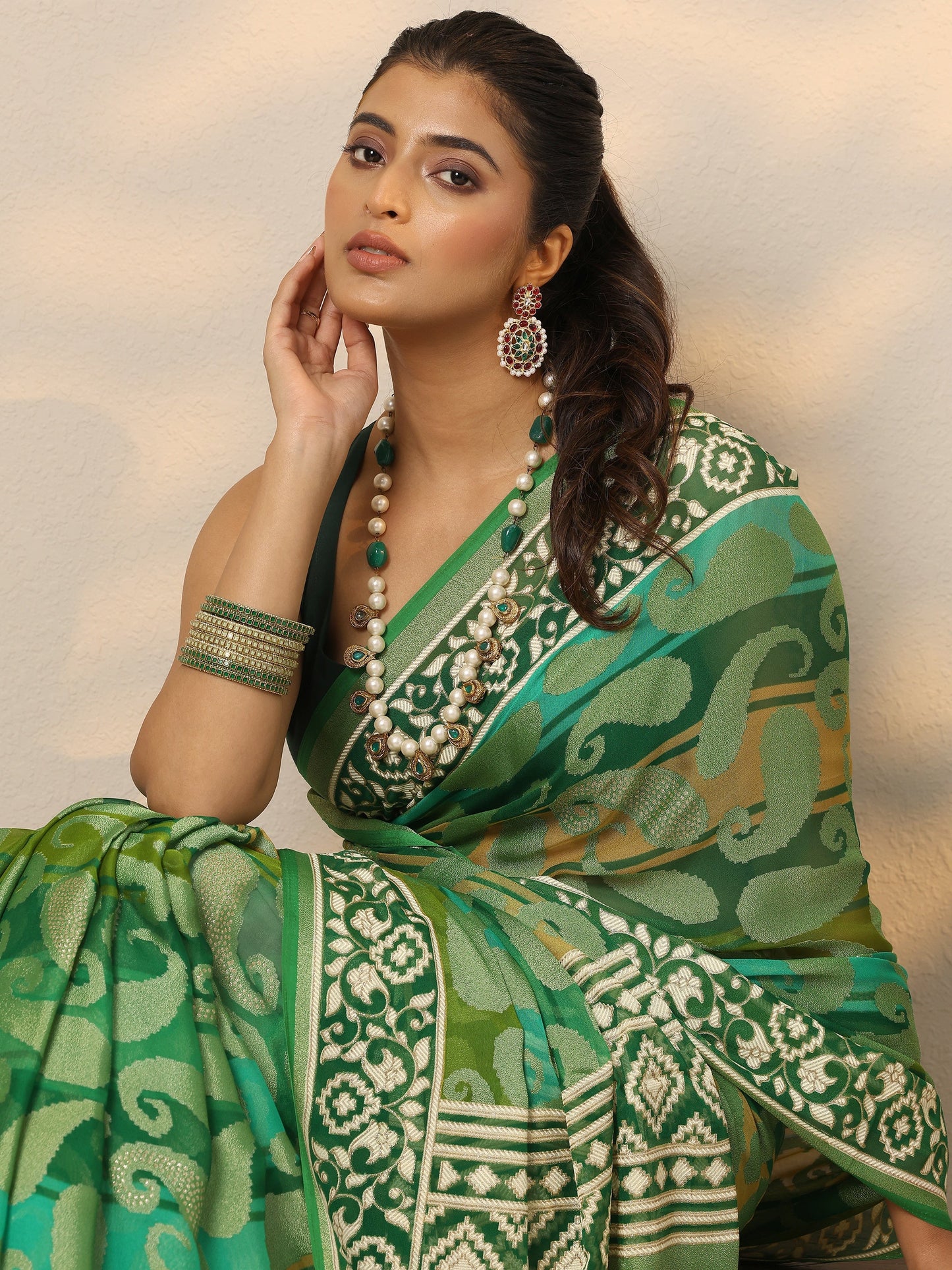 Green Printed Georgette Saree With Unstitched Blouse Piece