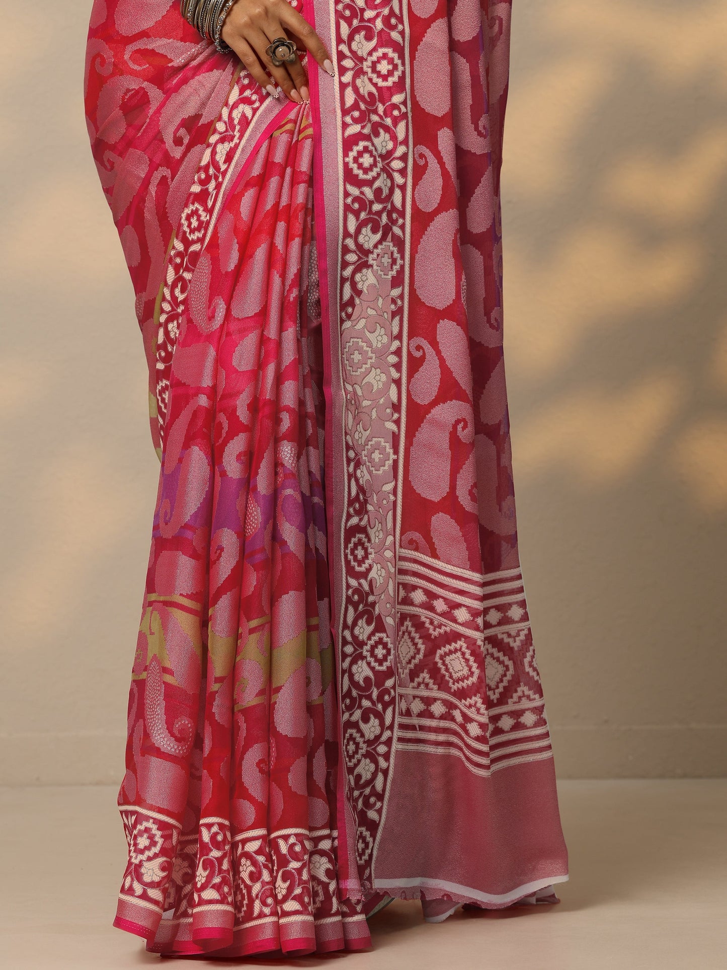 Pink Printed Georgette Saree With Unstitched Blouse Piece