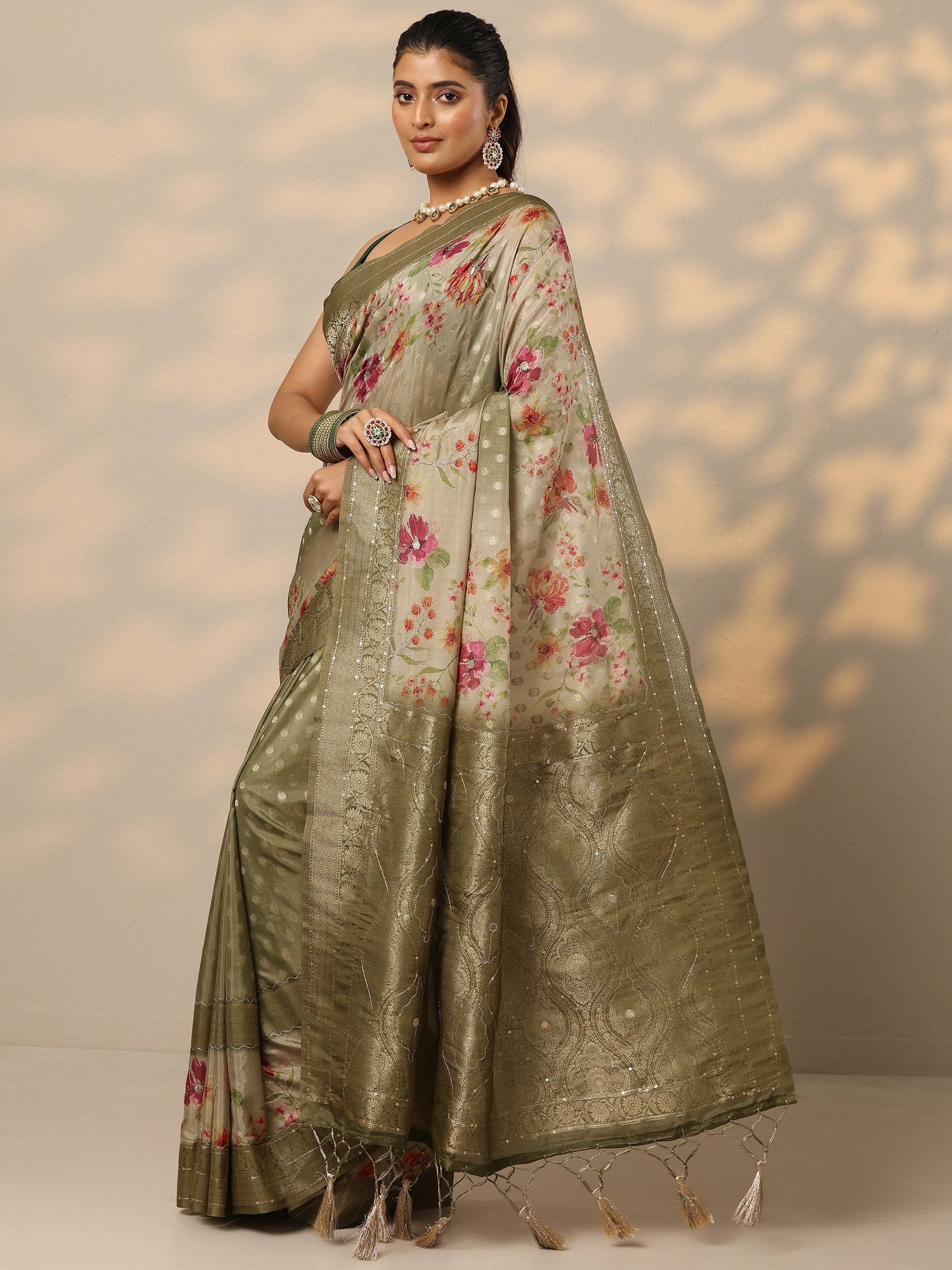 Green Woven Design Silk Blend Saree With Unstitched Blouse Piece