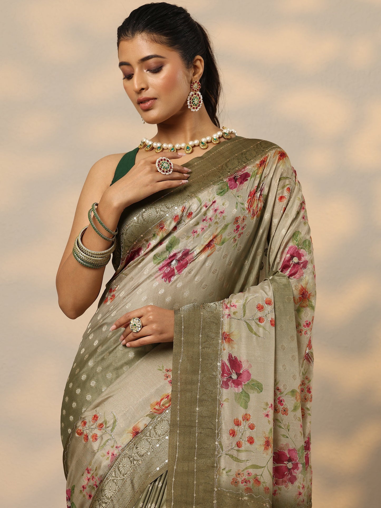 Green Woven Design Silk Blend Saree With Unstitched Blouse Piece