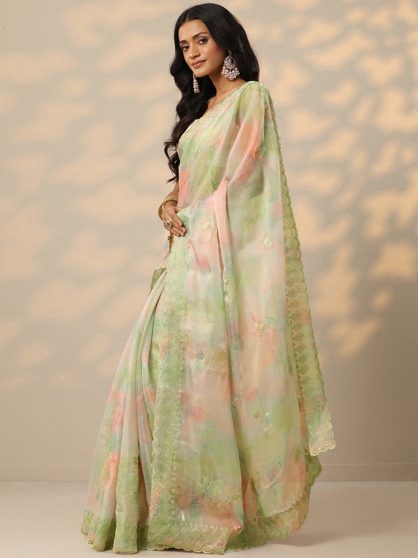 Green Embroidered Organza Saree With Unstitched Blouse Piece
