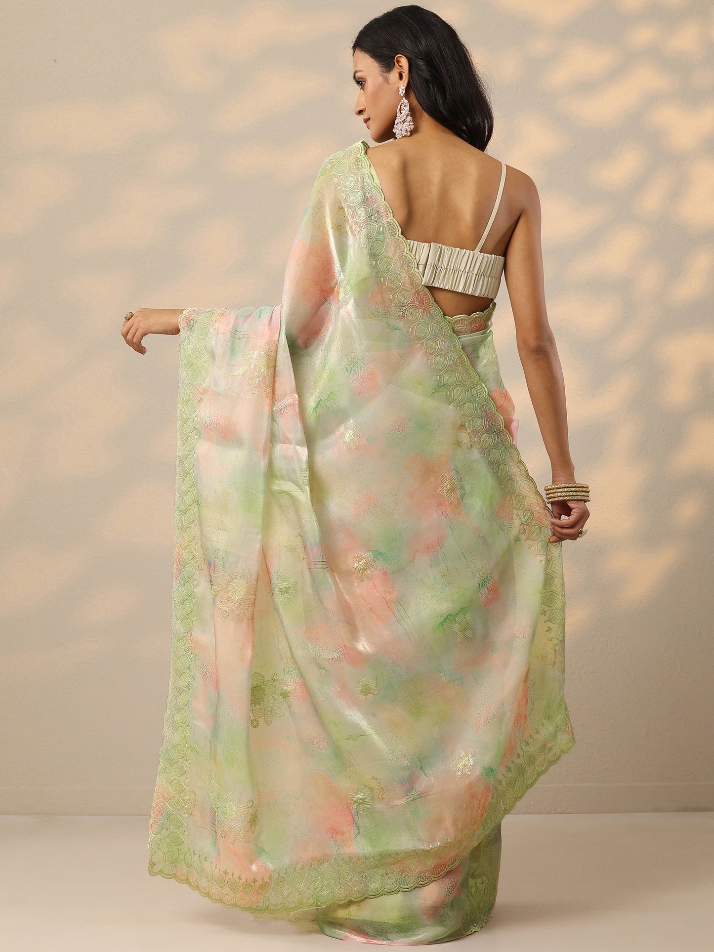 Green Embroidered Organza Saree With Unstitched Blouse Piece