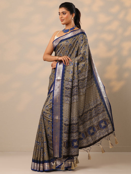Grey Printed Silk Blend Sarees With Unstitched Blouse Piece