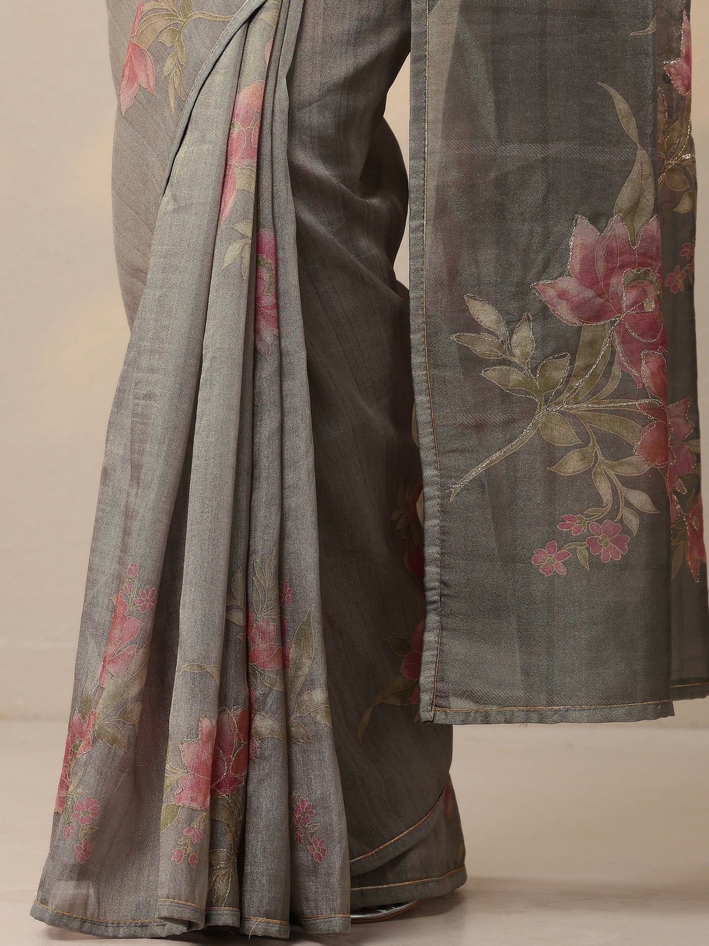 Grey Printed Silk Blend Sarees With Unstitched Blouse Piece