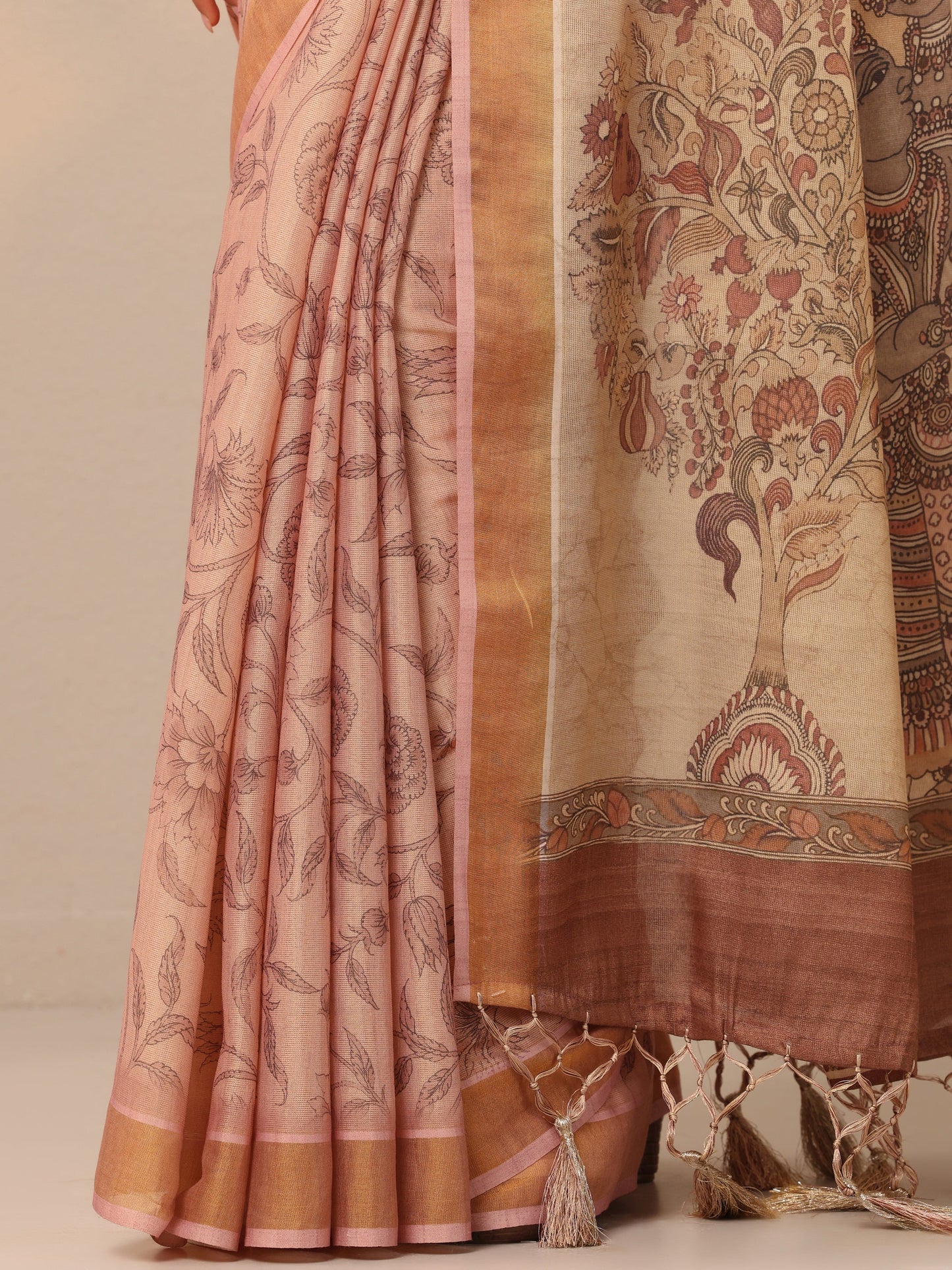 Peach Printed Silk Blend Sarees With Unstitched Blouse Piece