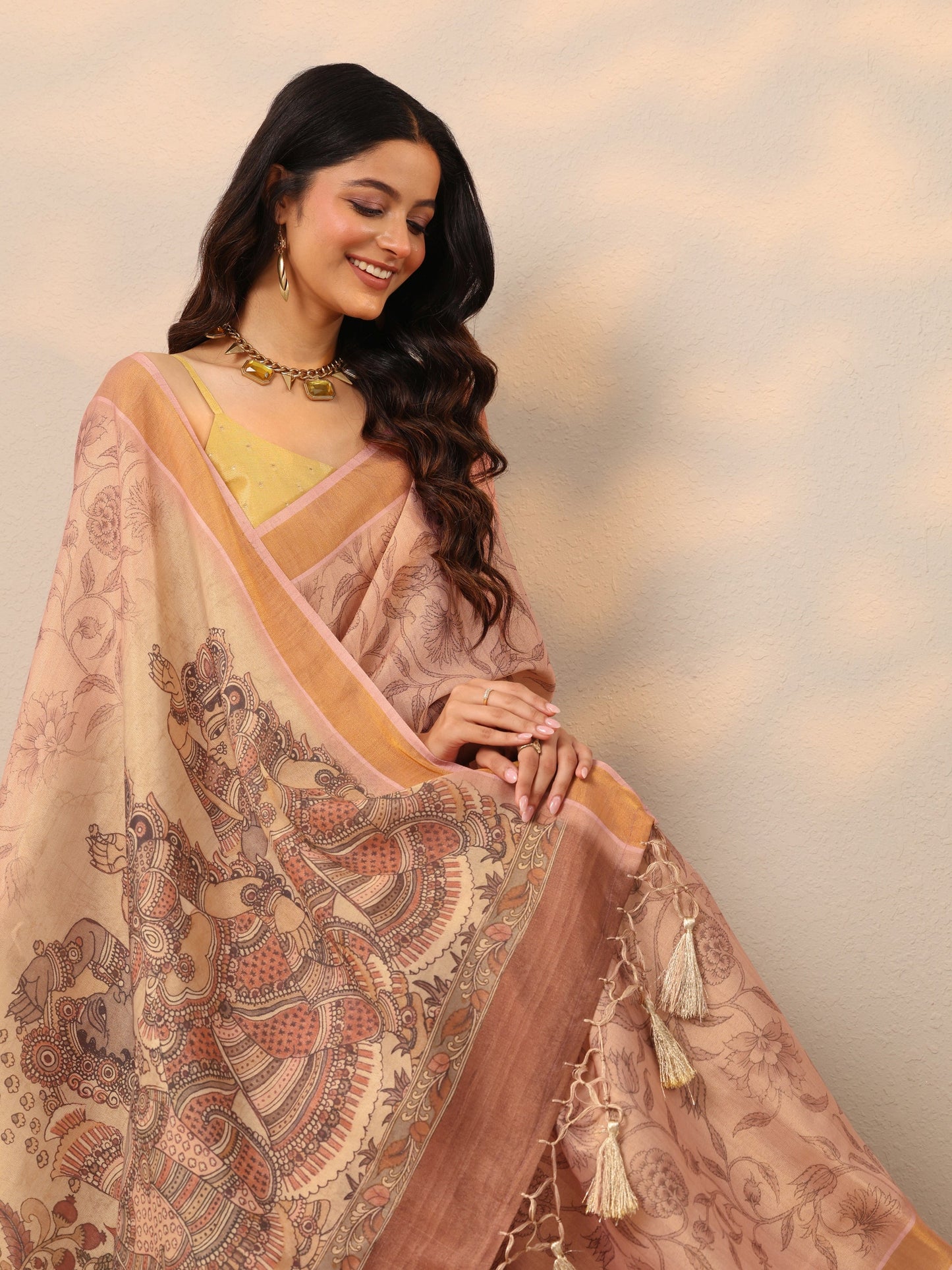 Peach Printed Silk Blend Sarees With Unstitched Blouse Piece