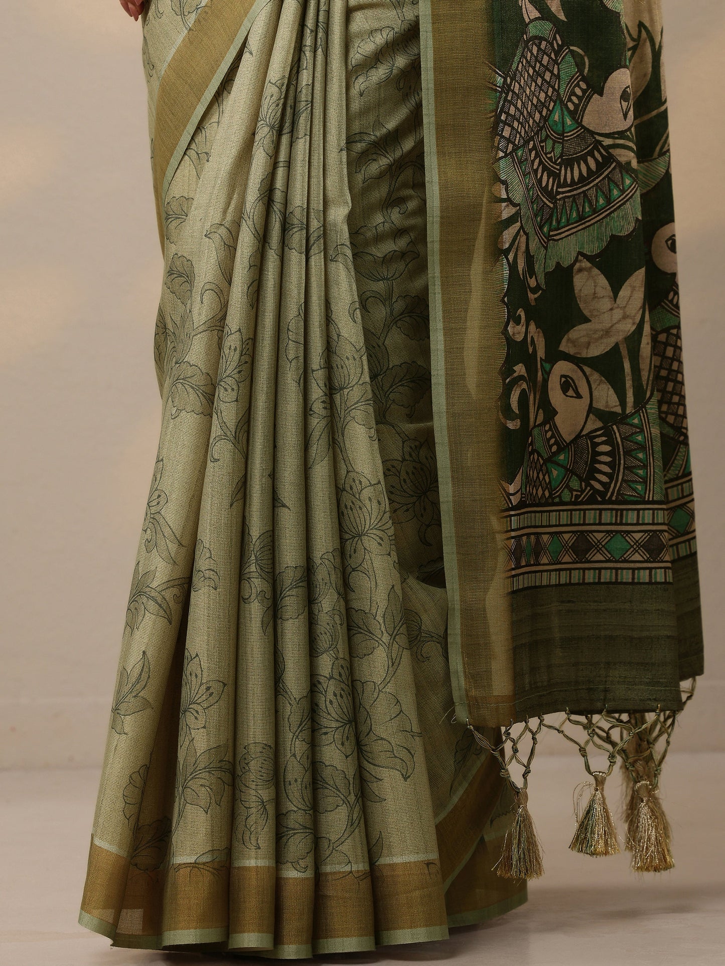 Green Printed Silk Blend Sarees With Unstitched Blouse Piece