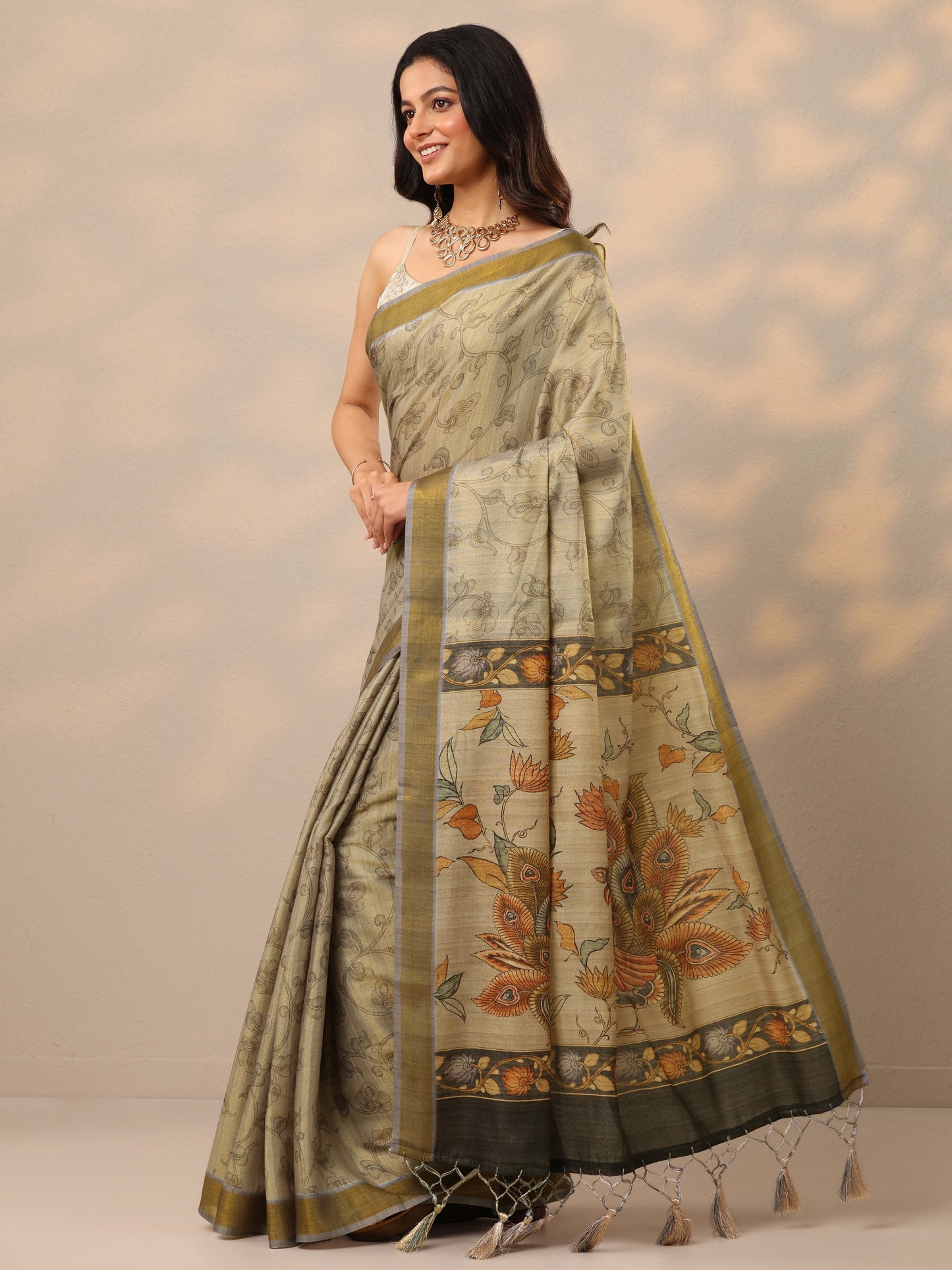 Grey Printed Silk Blend Sarees With Unstitched Blouse Piece