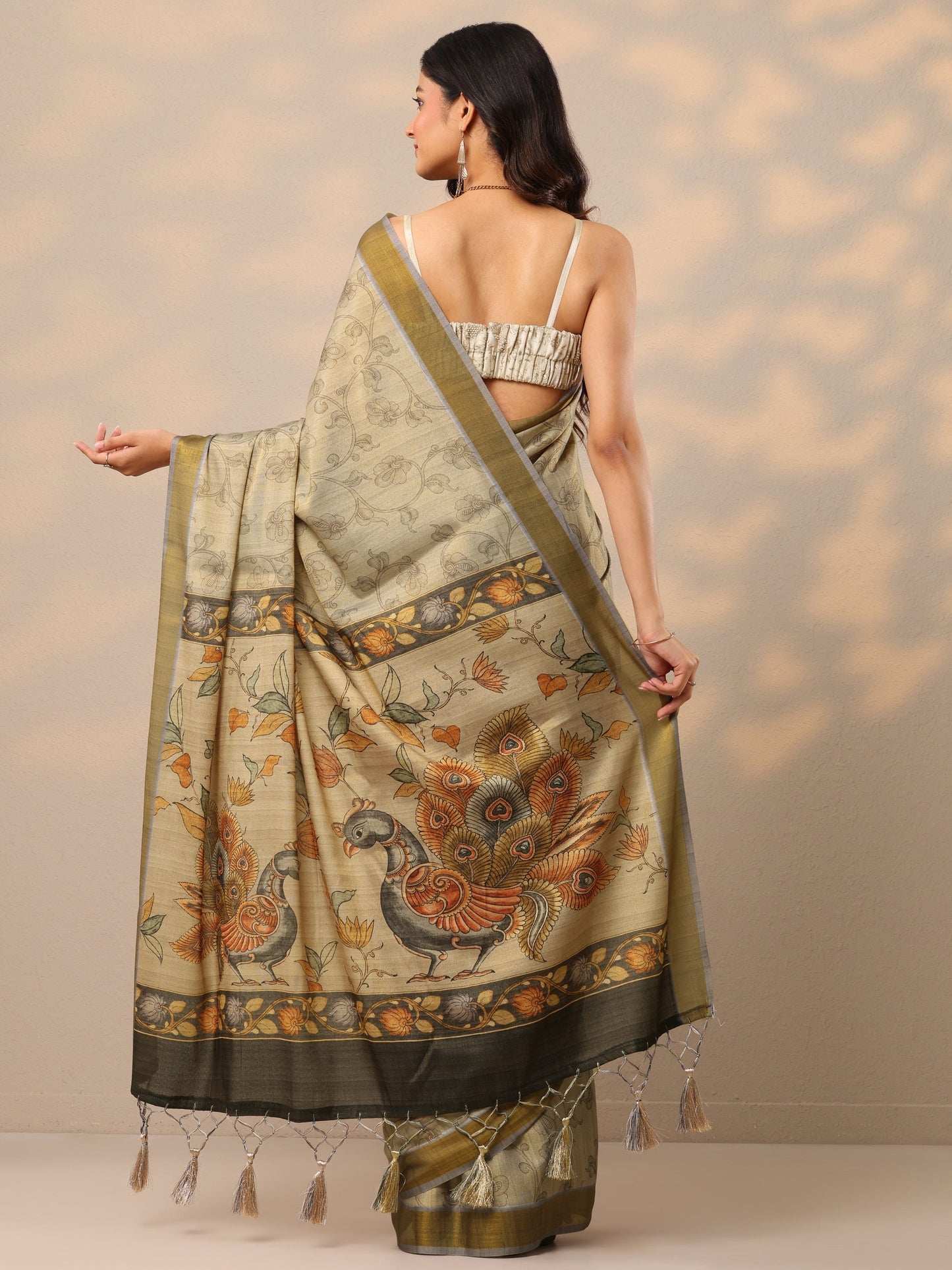 Grey Printed Silk Blend Sarees With Unstitched Blouse Piece