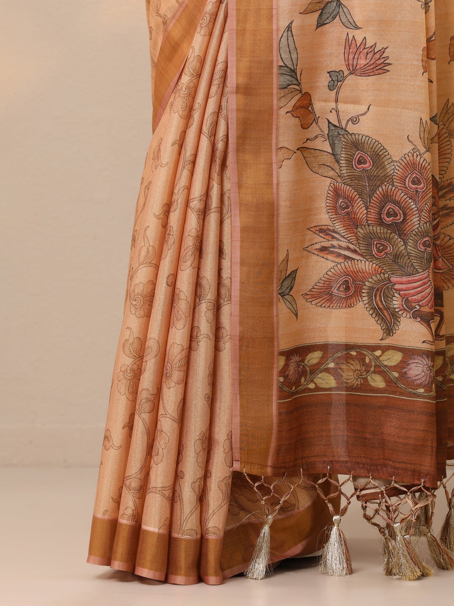 Peach Printed Silk Blend Sarees With Unstitched Blouse Piece