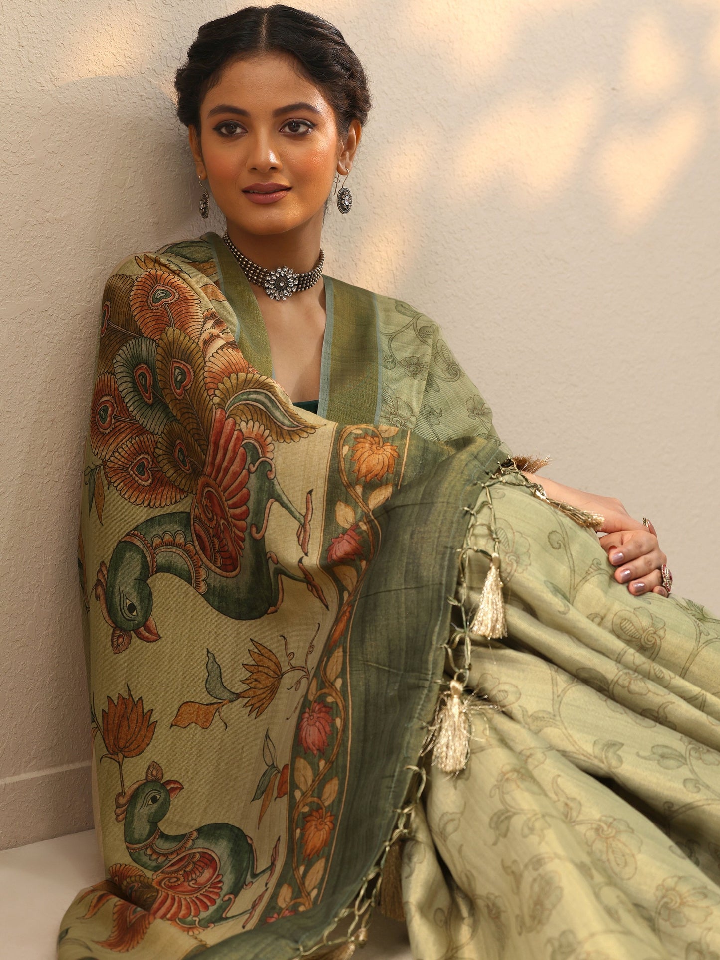 Green Printed Silk blend Saree With Unstitched Blouse Piece