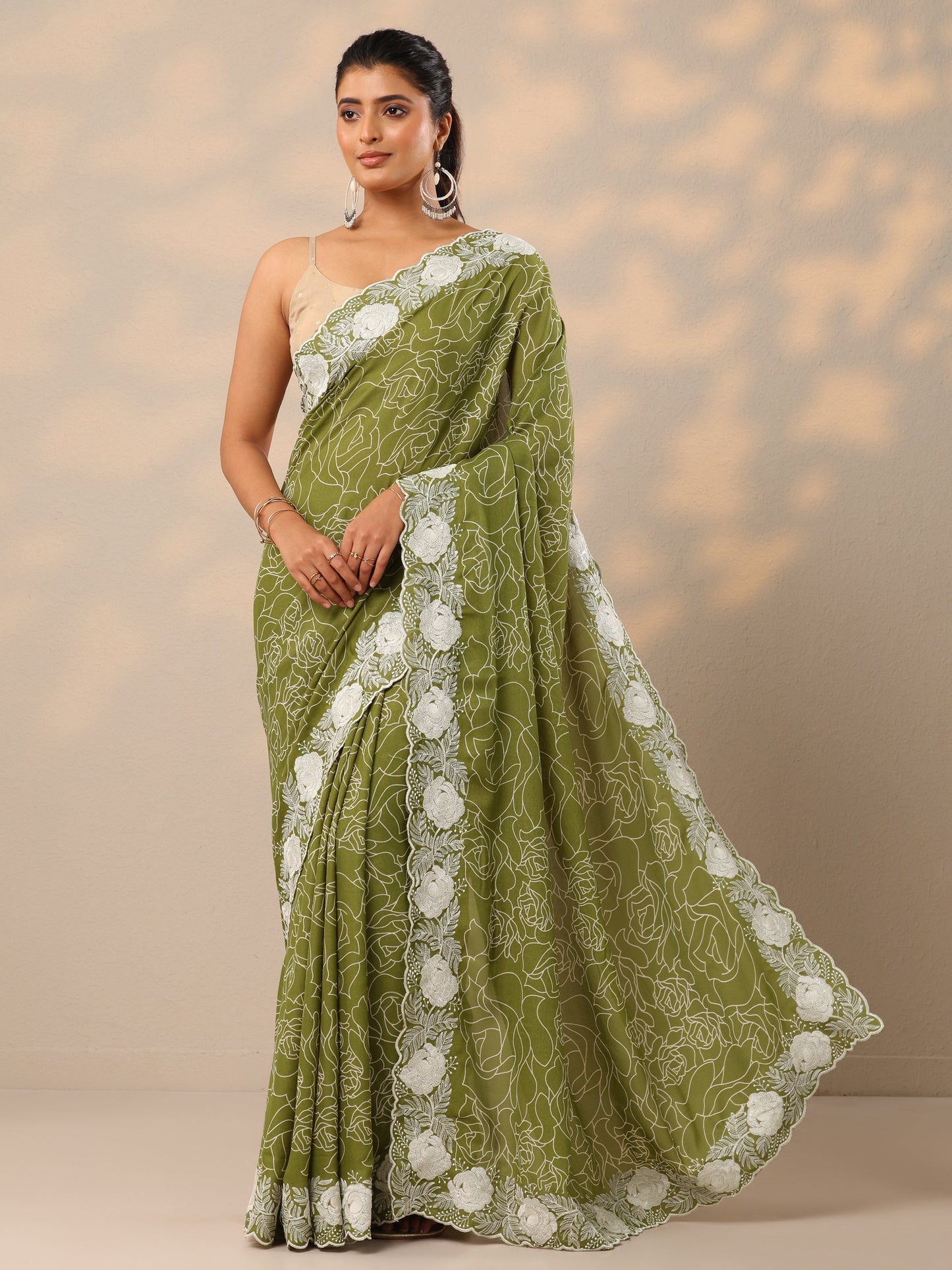 Green Printed Georgette Sarees With Unstitched Blouse Piece