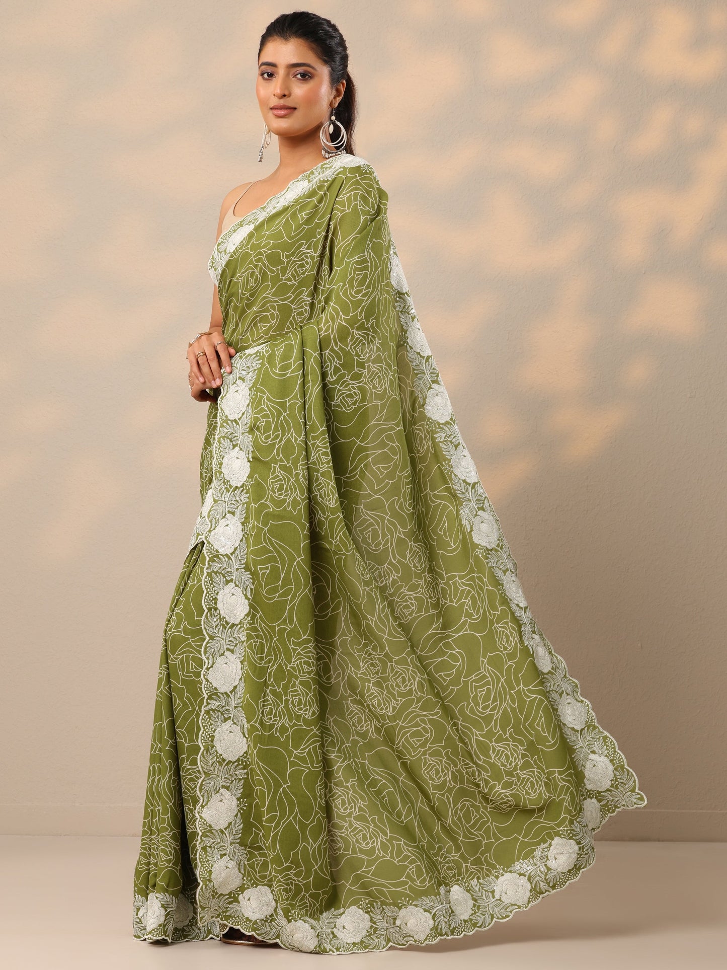 Green Printed Georgette Sarees With Unstitched Blouse Piece