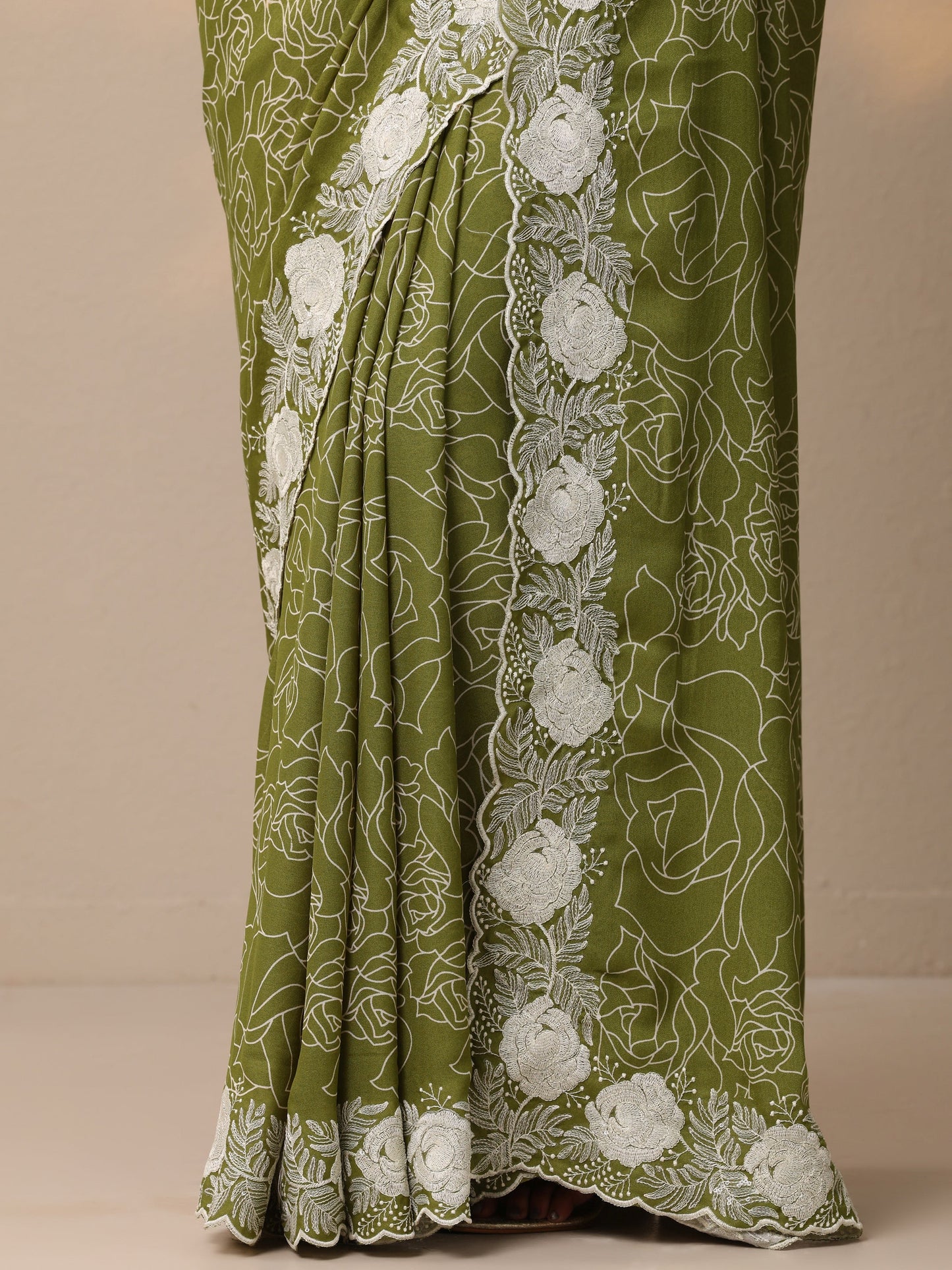 Green Printed Georgette Sarees With Unstitched Blouse Piece