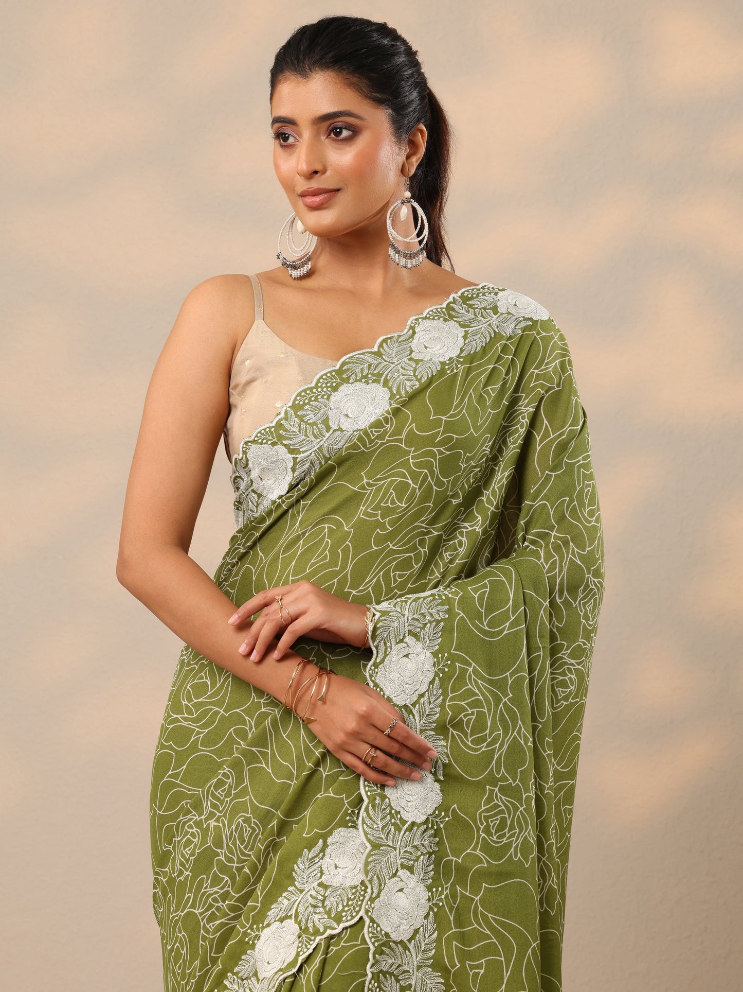 Green Printed Georgette Sarees With Unstitched Blouse Piece