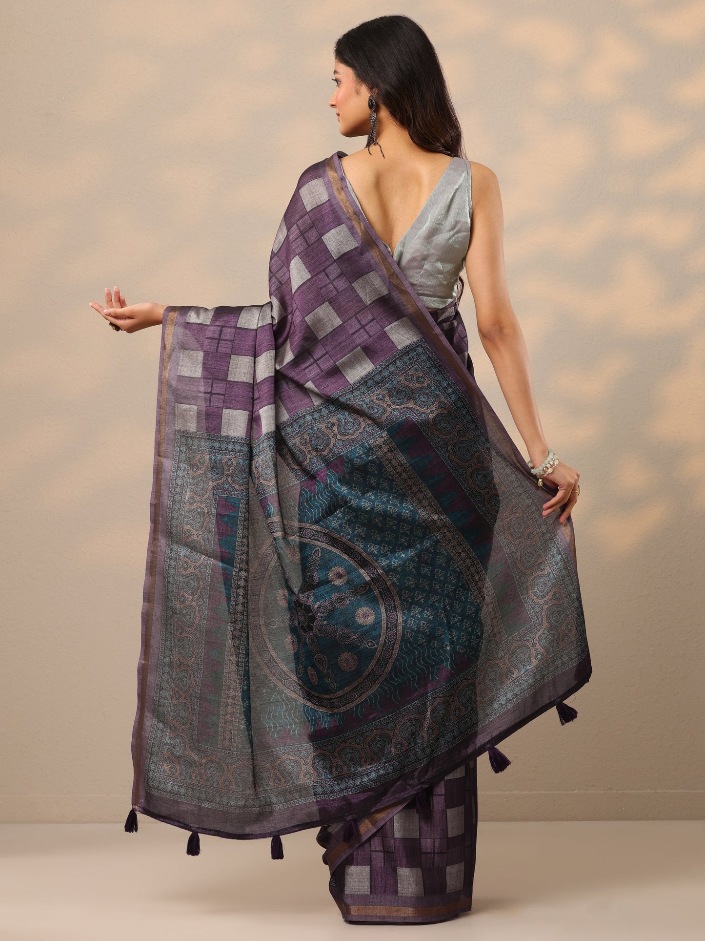 Wine Printed Cotton Blend Sarees With Unstitched Blouse Piece