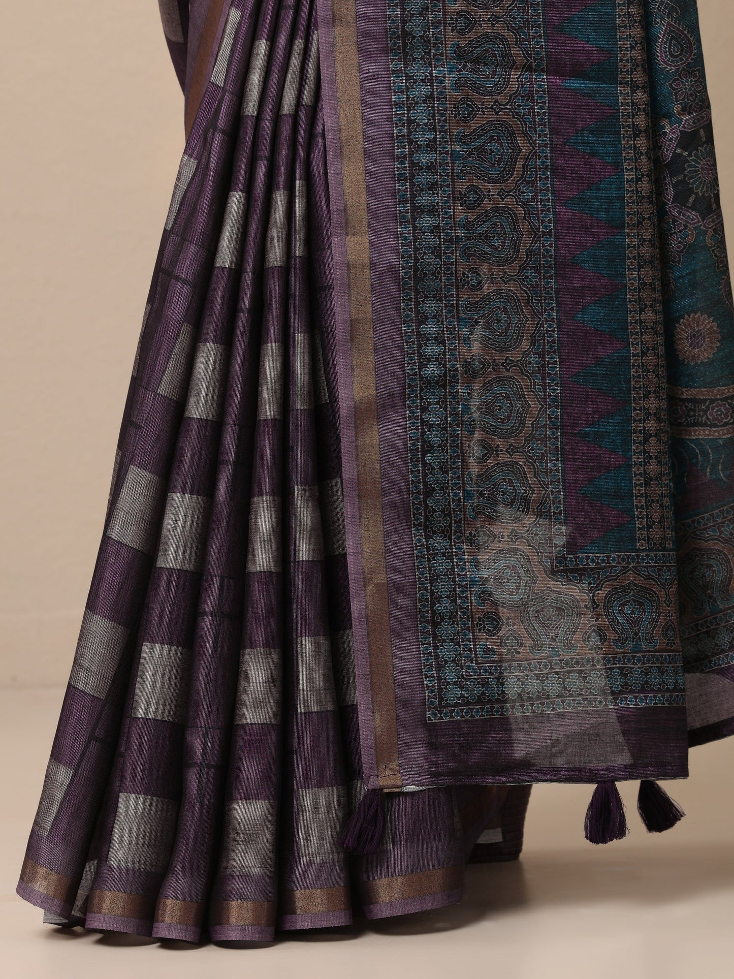 Wine Printed Cotton Blend Sarees With Unstitched Blouse Piece