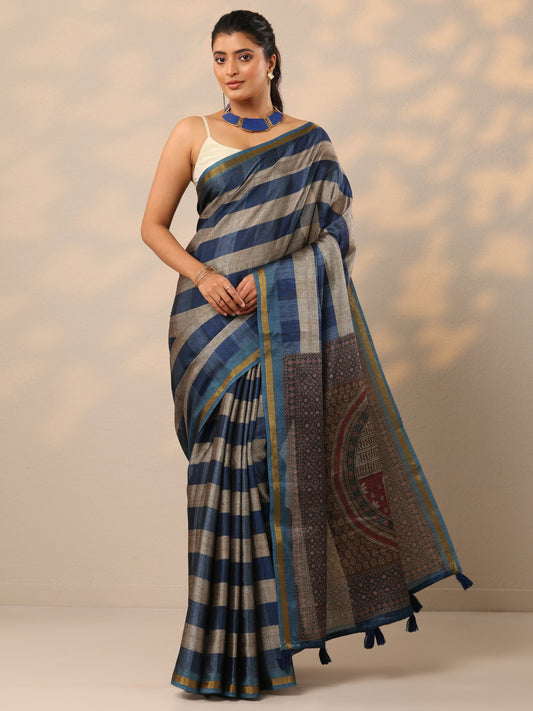 Wine Printed Cotton Blend Sarees With Unstitched Blouse Piece