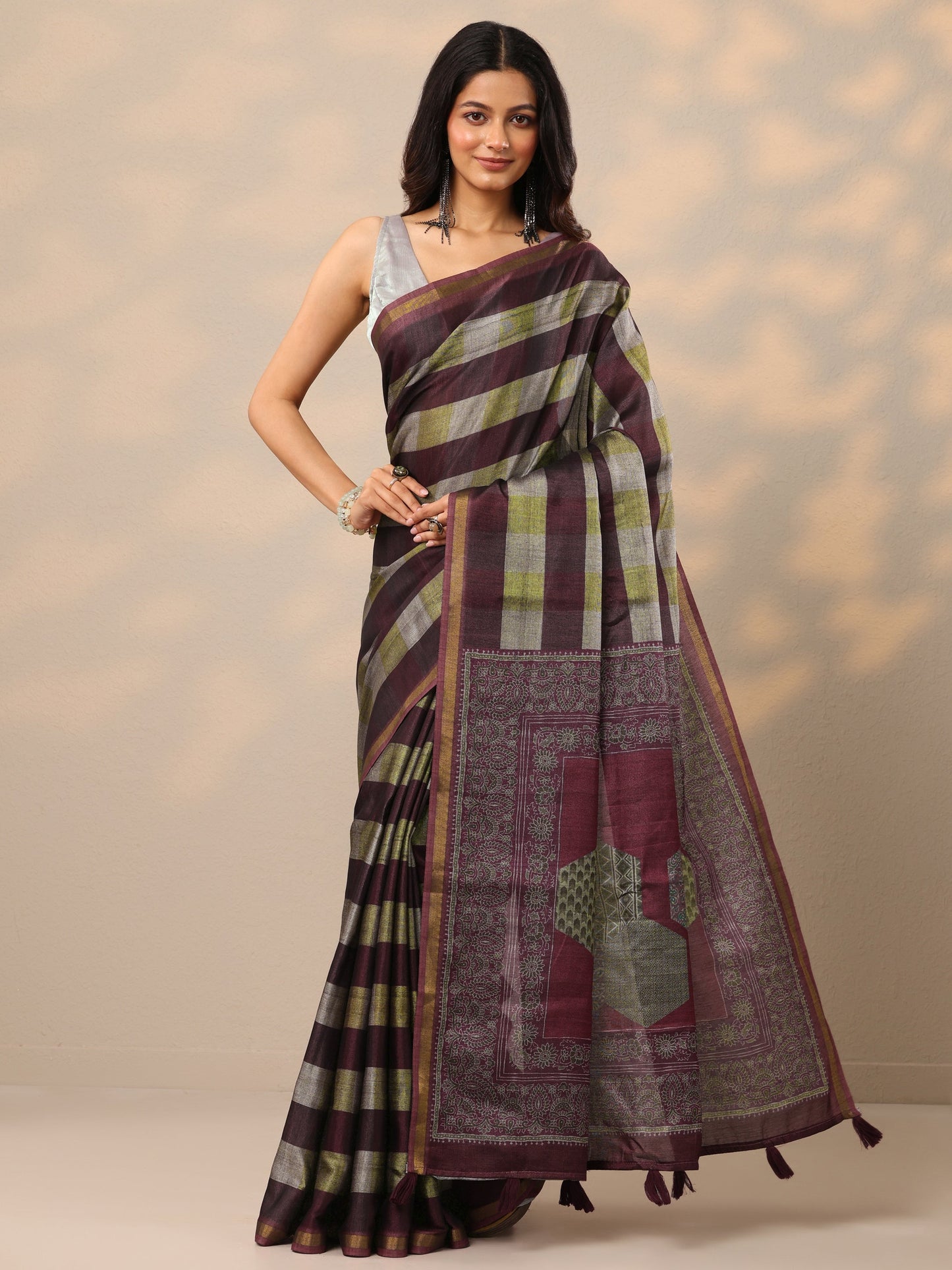 Maroon Printed Cotton Blend Sarees With Unstitched Blouse Piece