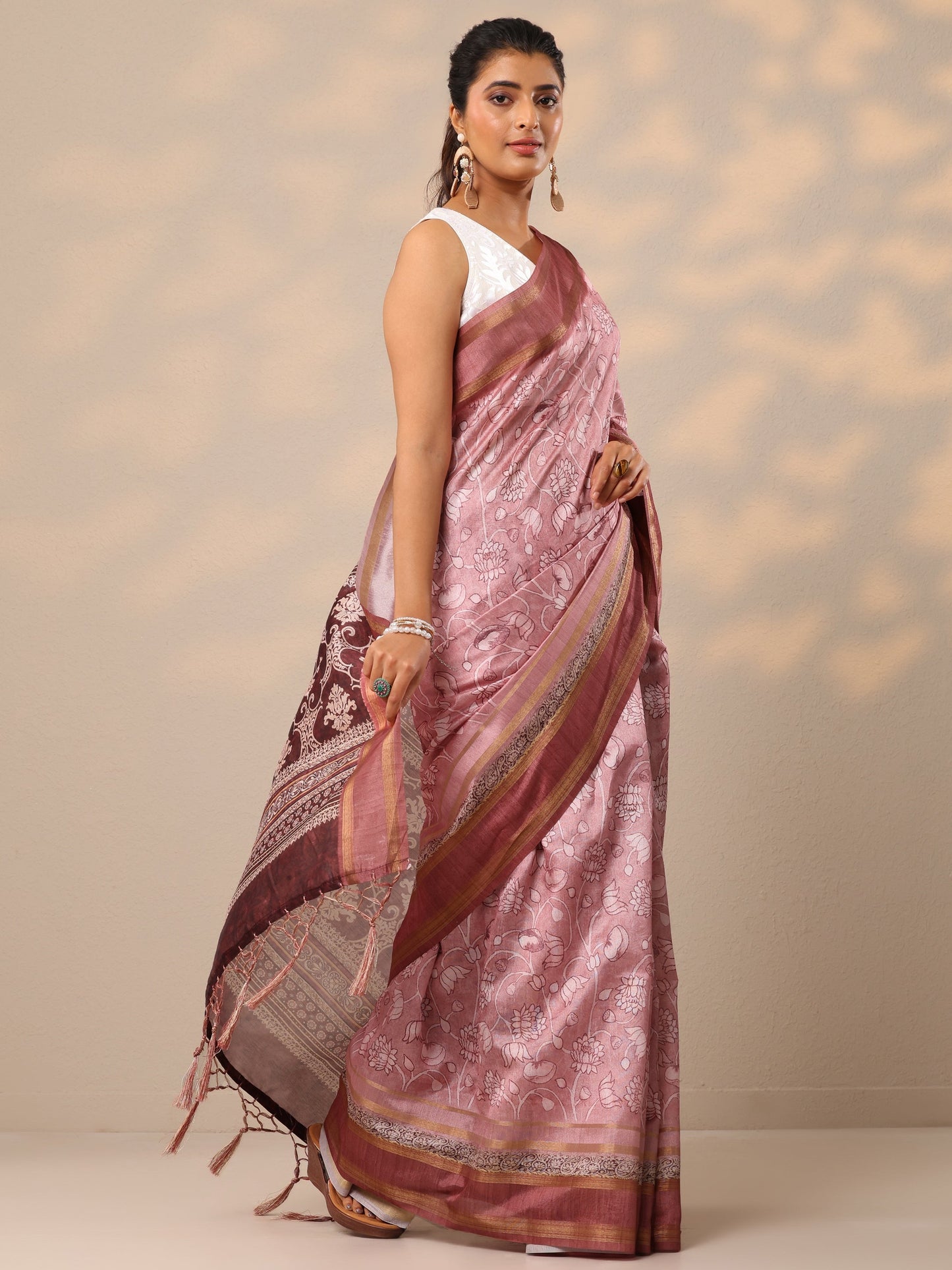 Pink Printed Silk Blend Sarees With Unstitched Blouse Piece