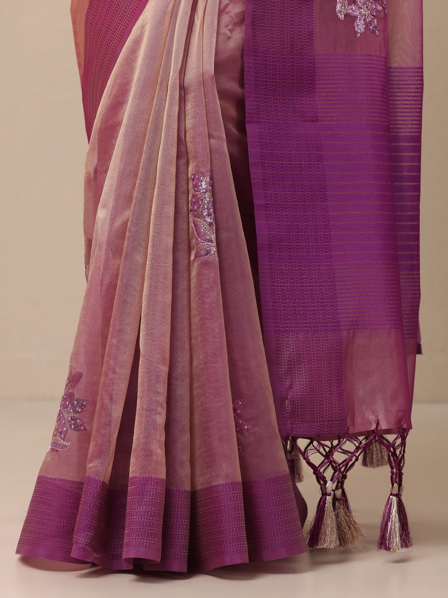 Mauve Embroidered Organza Saree With Unstitched Blouse Piece