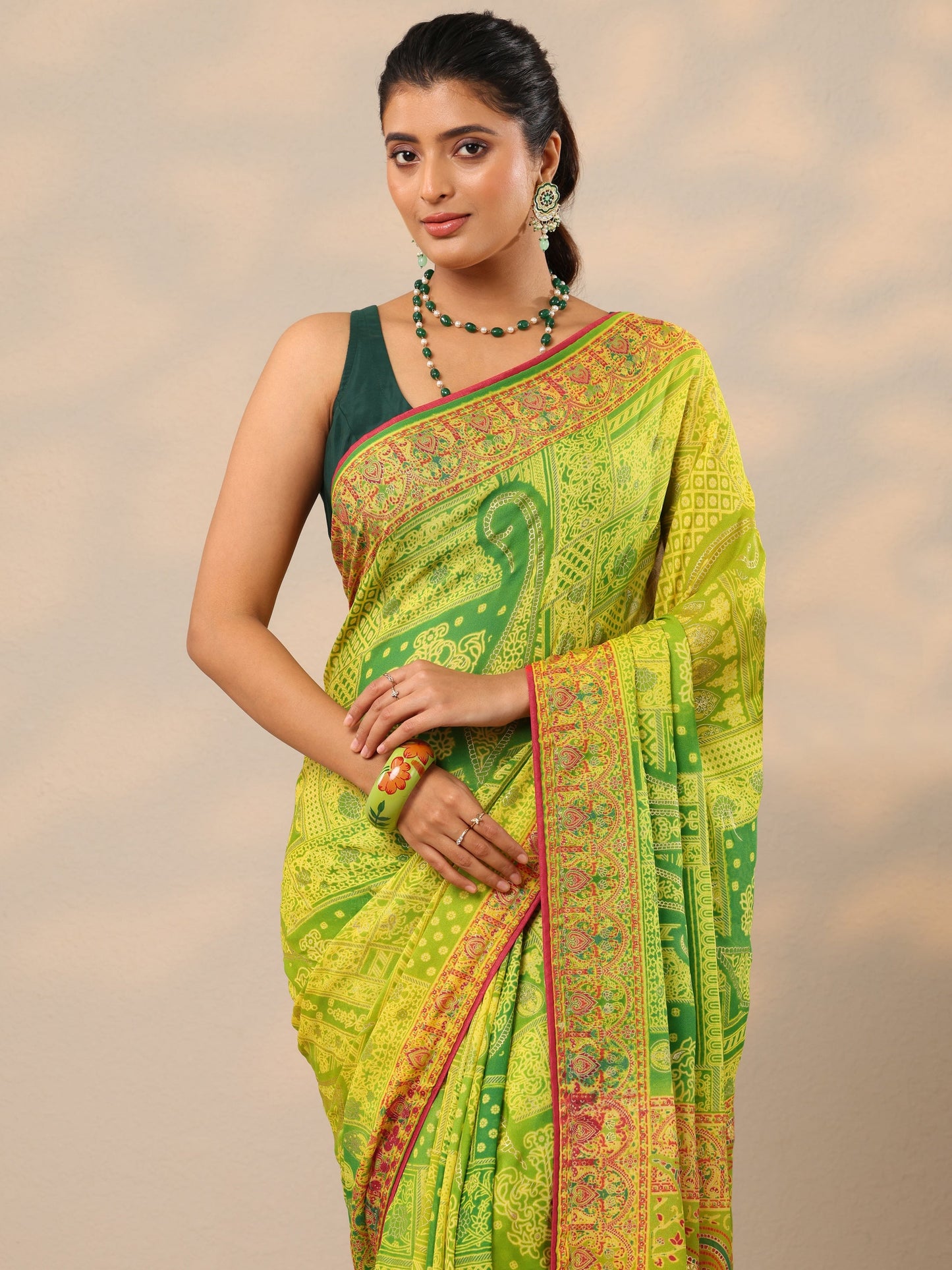 Green Printed Georgette Sarees With Unstitched Blouse Piece