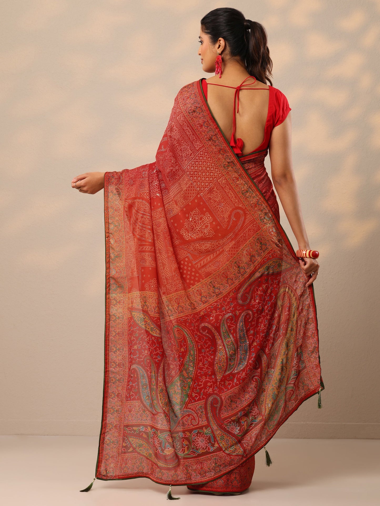 Red Printed Georgette Sarees With Unstitched Blouse Piece