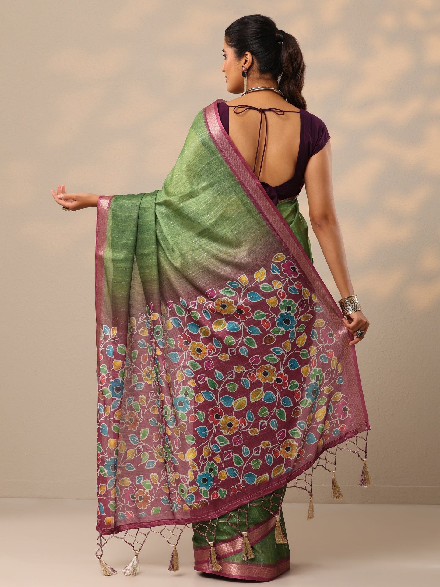 Green Printed Silk Blend Sarees With Unstitched Blouse Piece