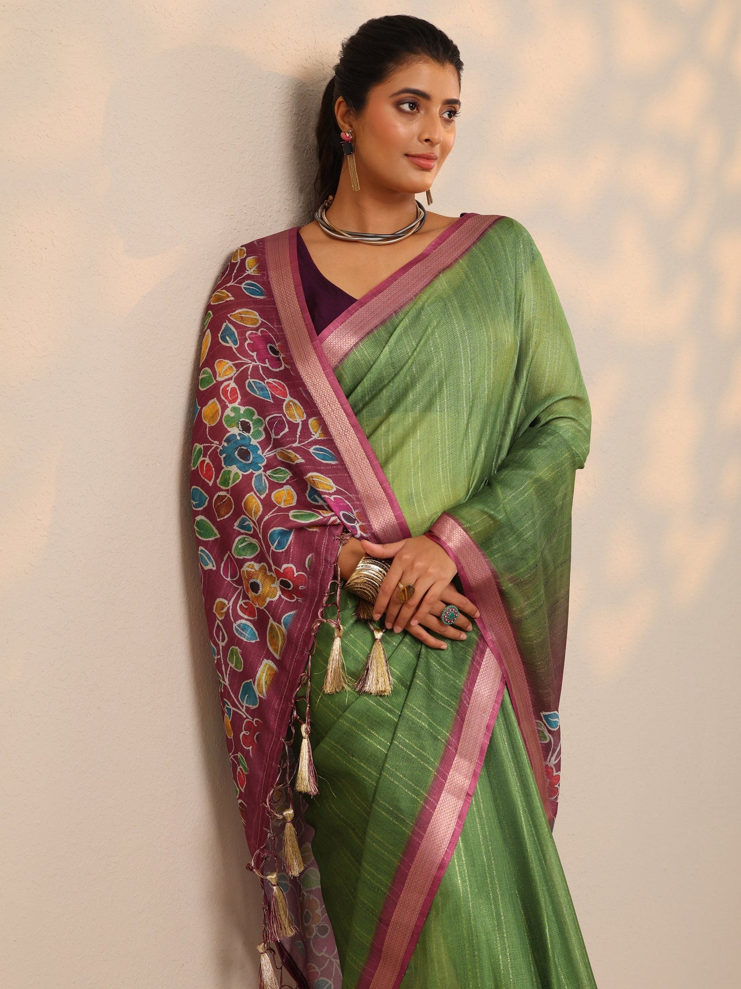 Green Printed Silk Blend Sarees With Unstitched Blouse Piece