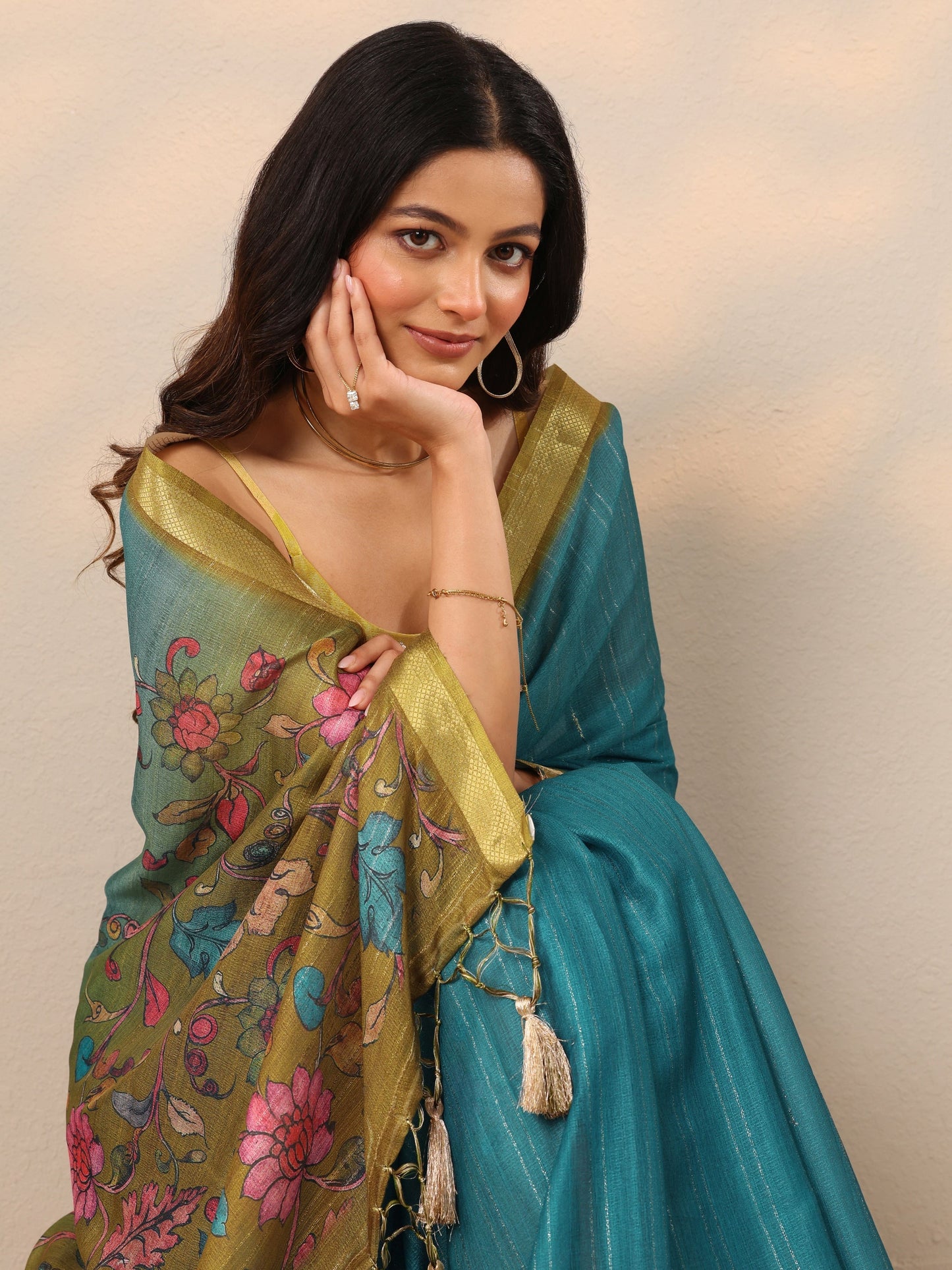 Teal Printed Silk Blend Sarees With Unstitched Blouse Piece