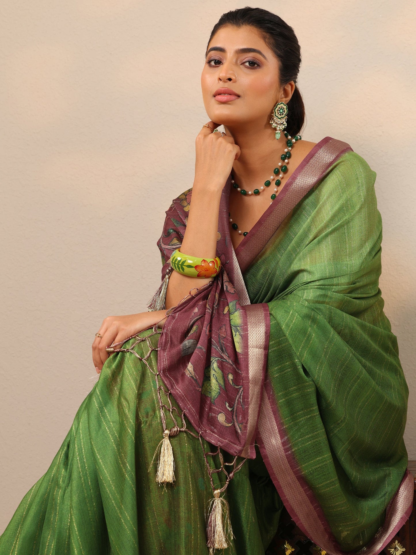 Green Printed Silk Blend Sarees With Unstitched Blouse Piece