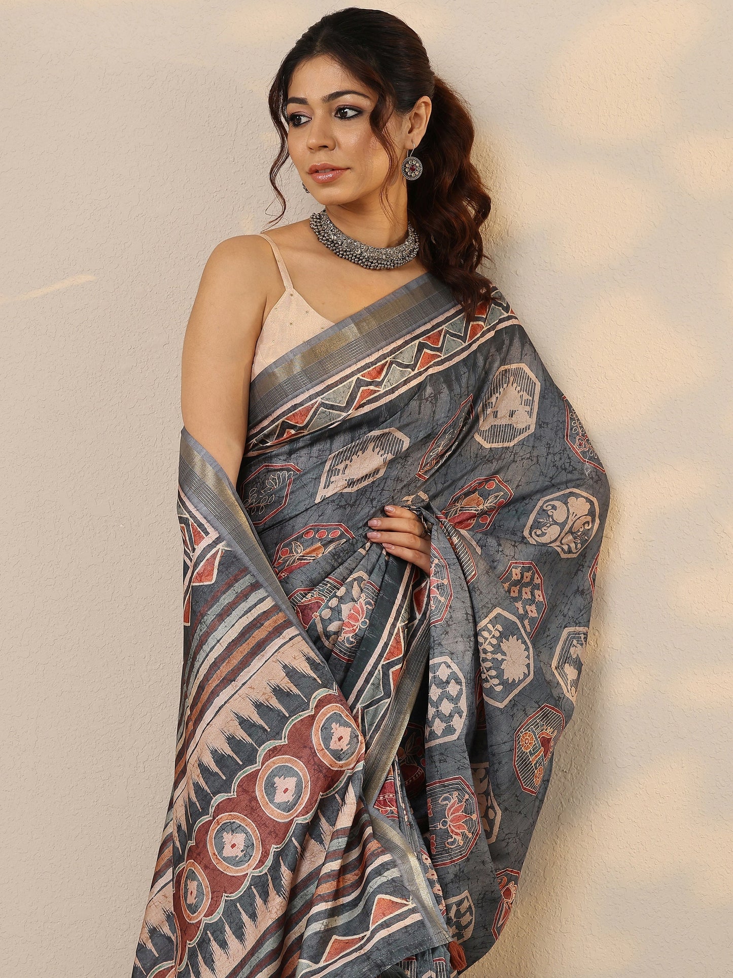Blue Printed Silk Blend Sarees With Unstitched Blouse Piece