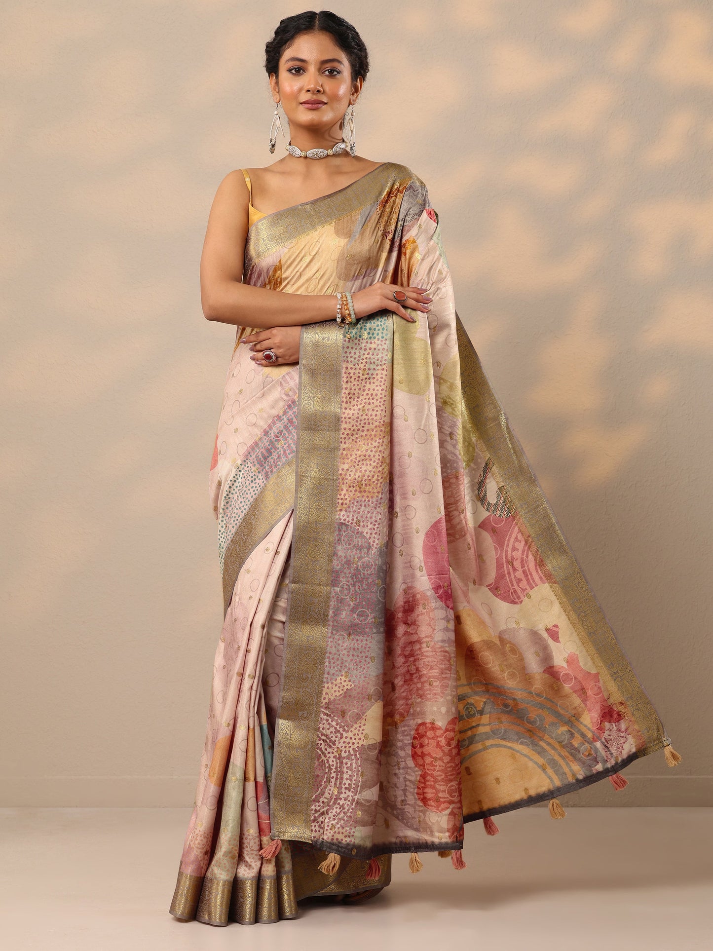 Beige Printed Silk blend Saree With Unstitched Blouse Piece
