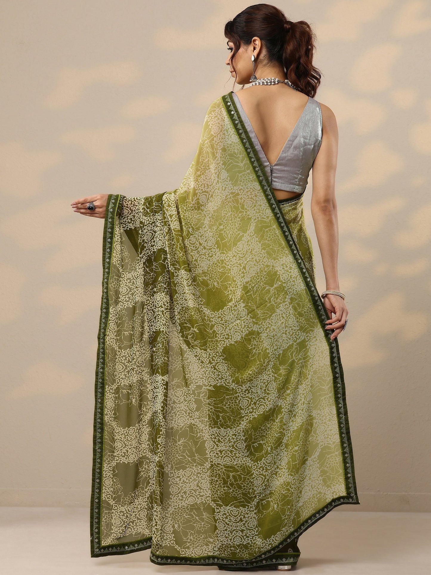 Green Printed Georgette Sarees With Unstitched Blouse Piece