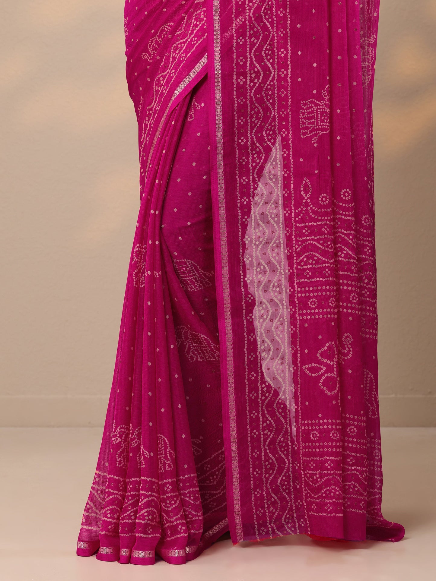 Pink Bandhani Printed Chiffon Saree With Unstitched Blouse Piece