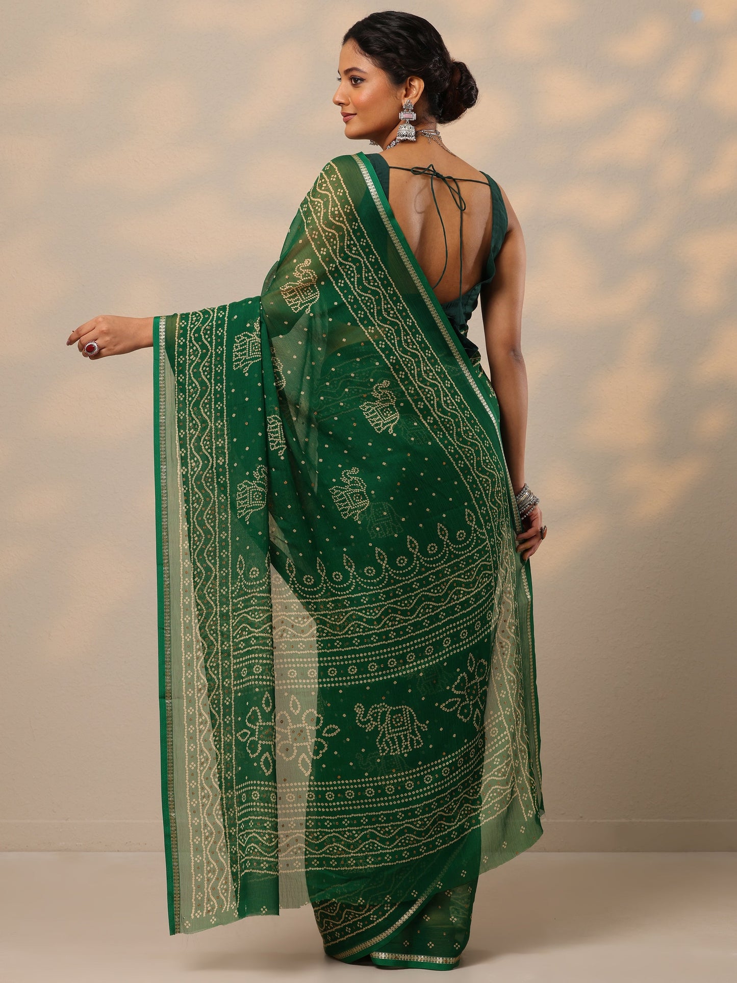 Green Bandhani Printed Chiffon Saree With Unstitched Blouse Piece