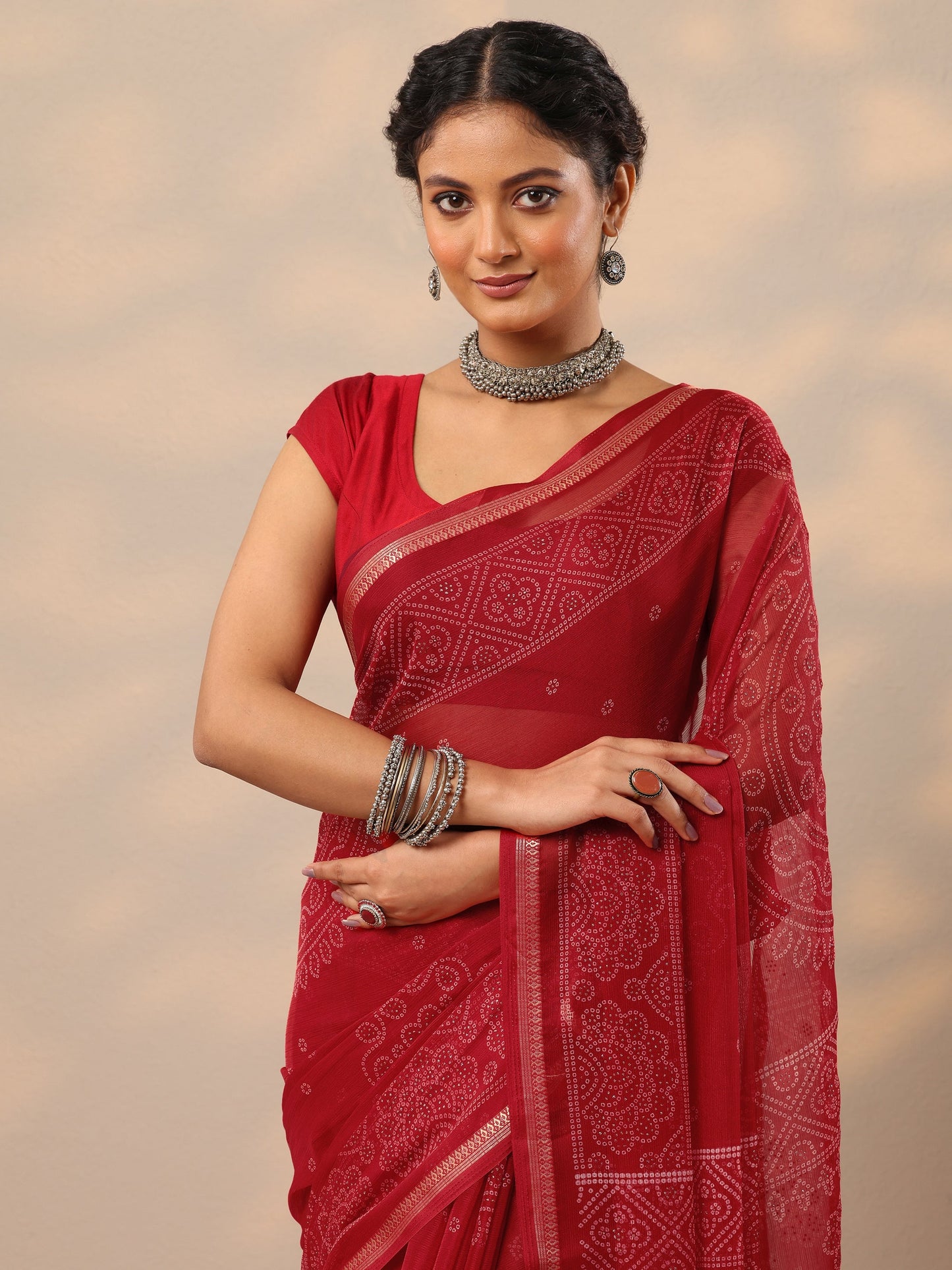 Red Bandhani Printed Chiffon Saree With Unstitched Blouse Piece